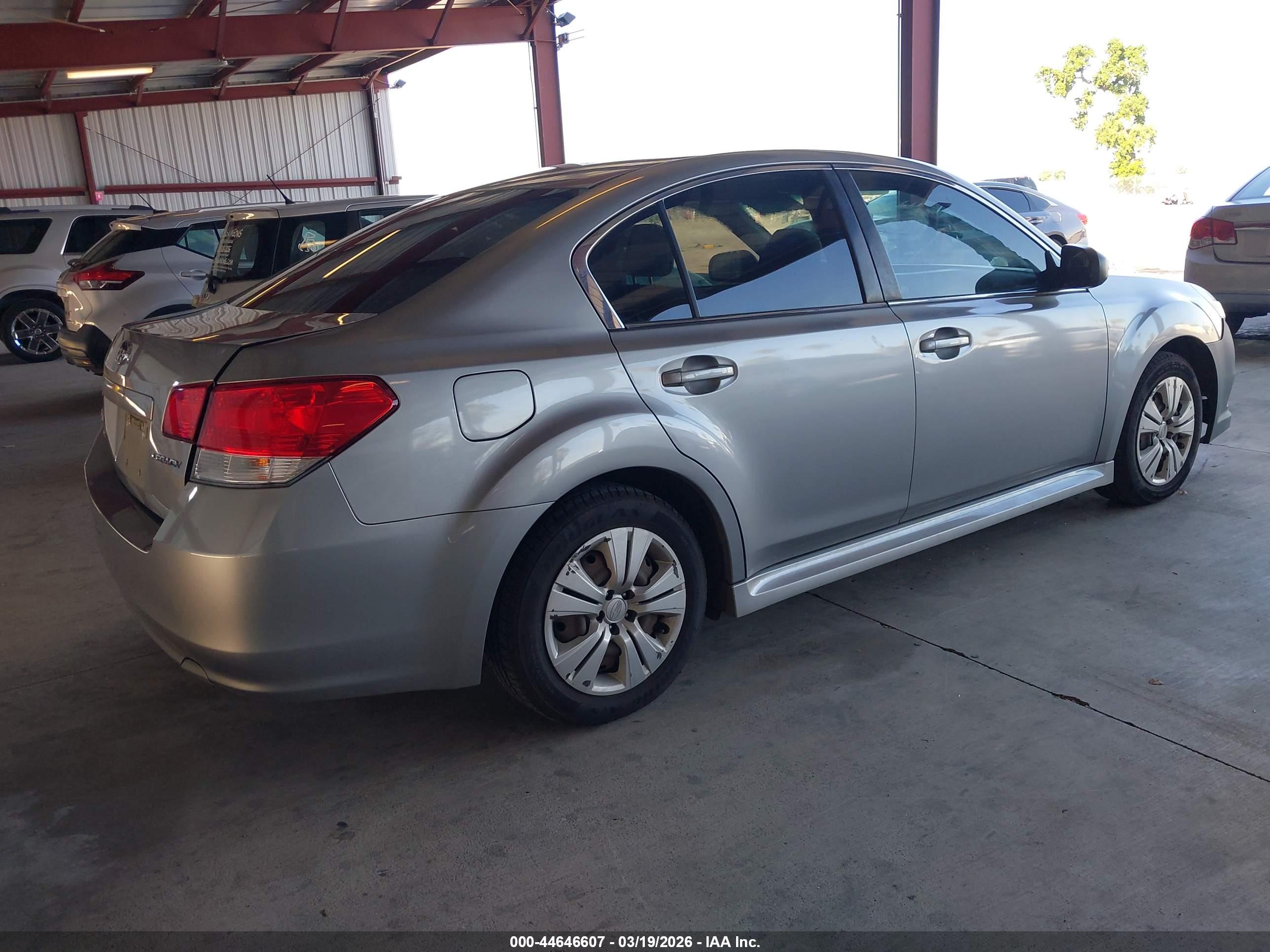 SUBARU LEGACY image 4