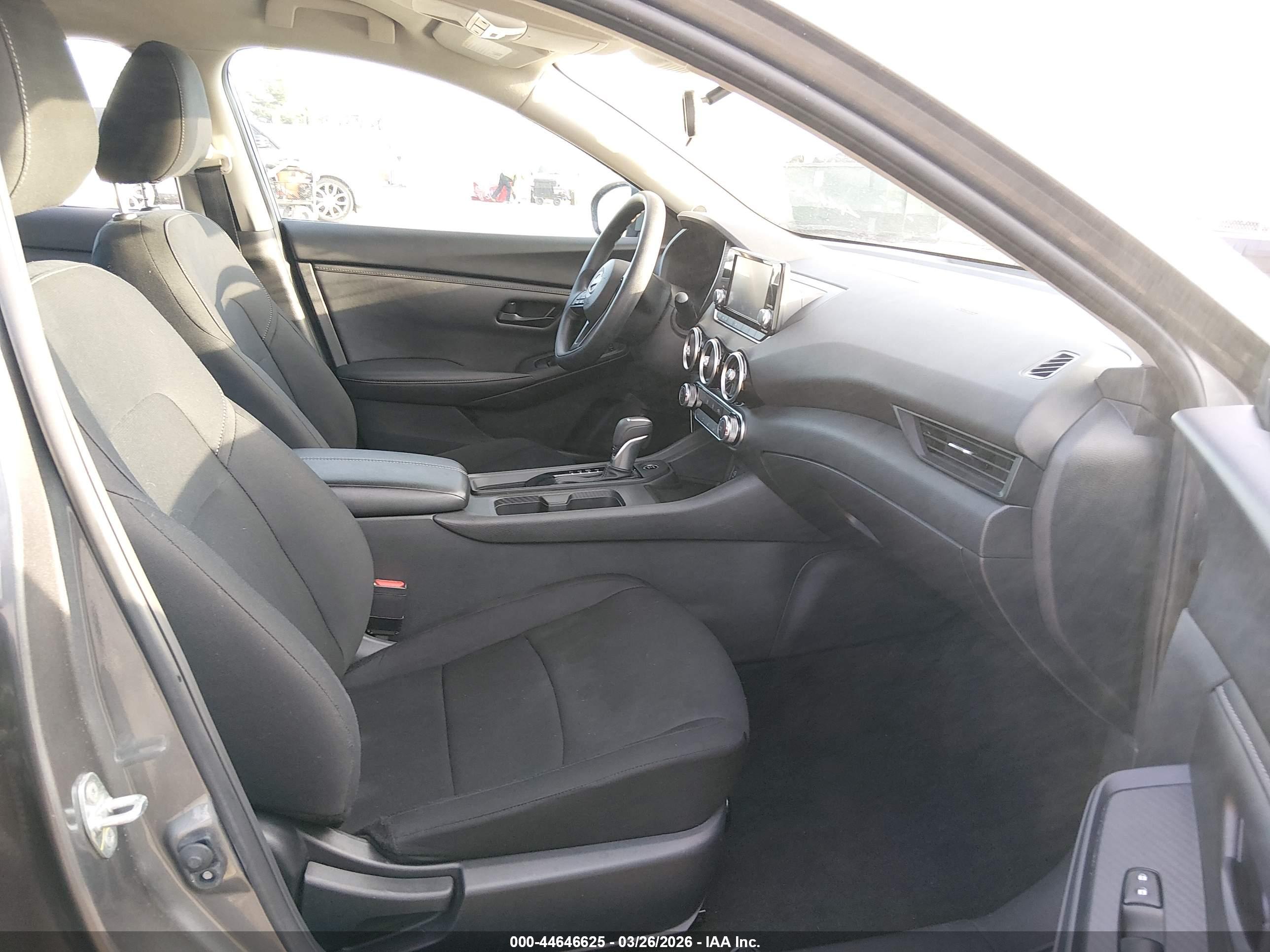 NISSAN SENTRA image 5
