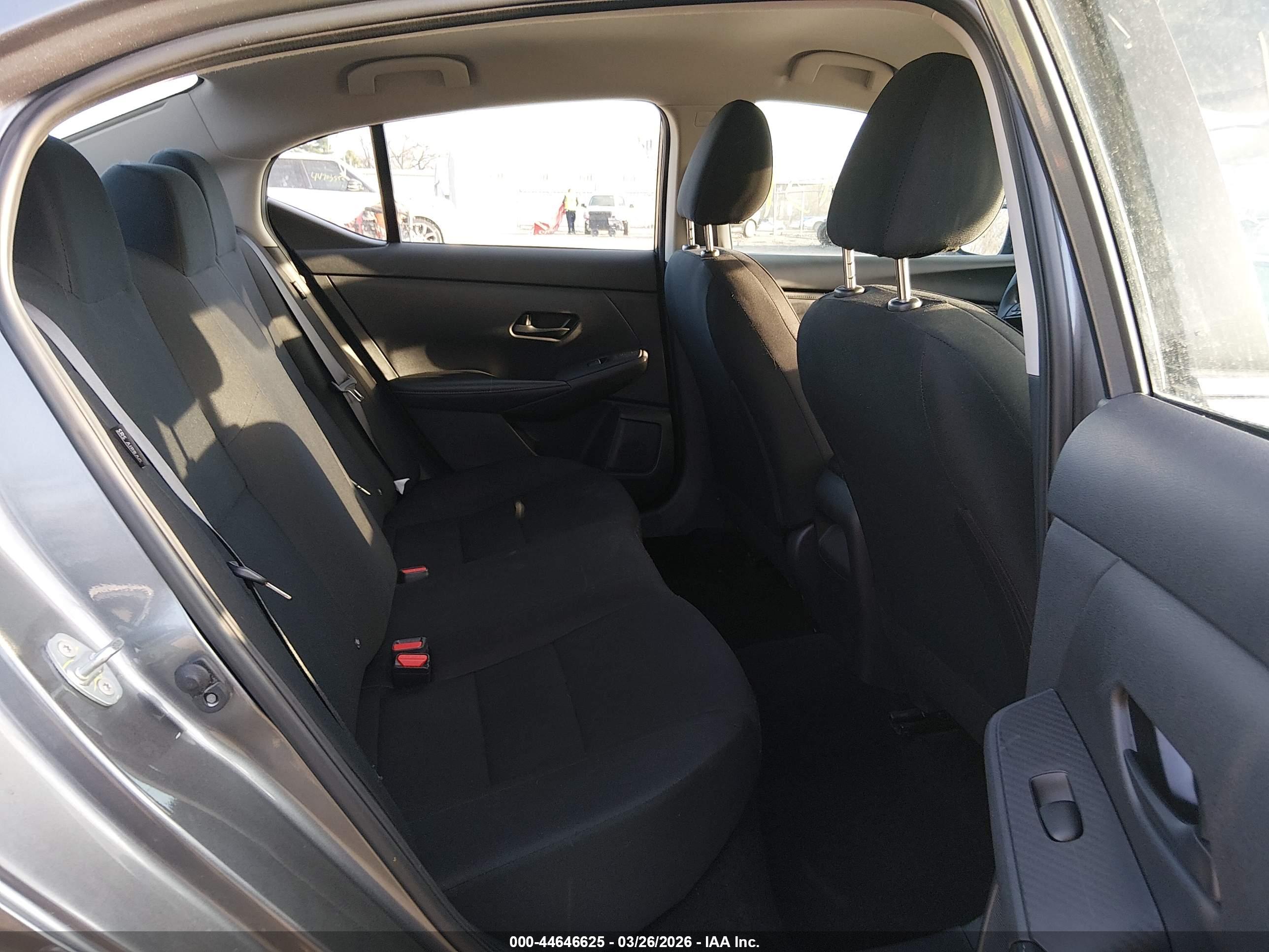 NISSAN SENTRA image 8