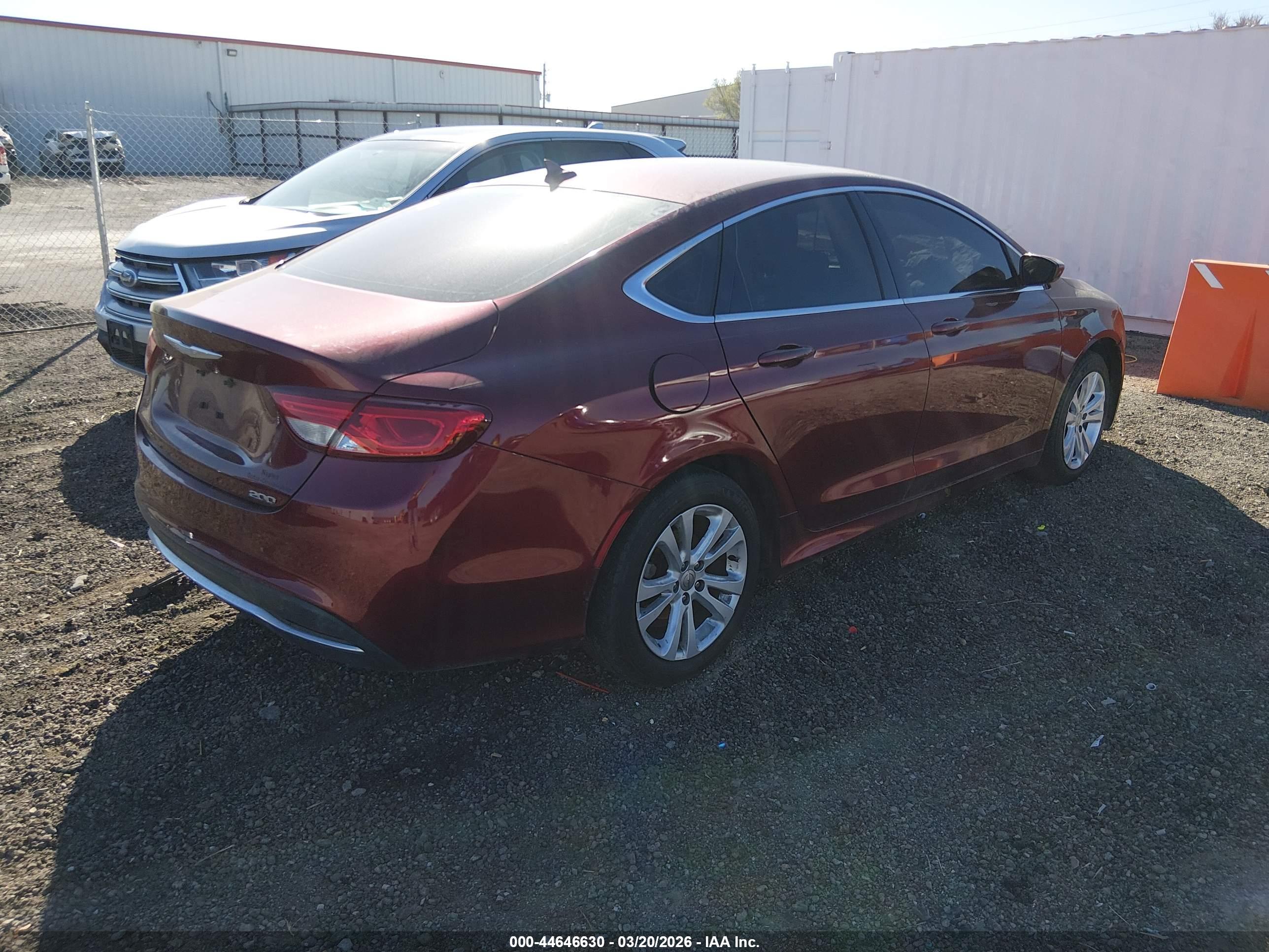 CHRYSLER 200 image 4
