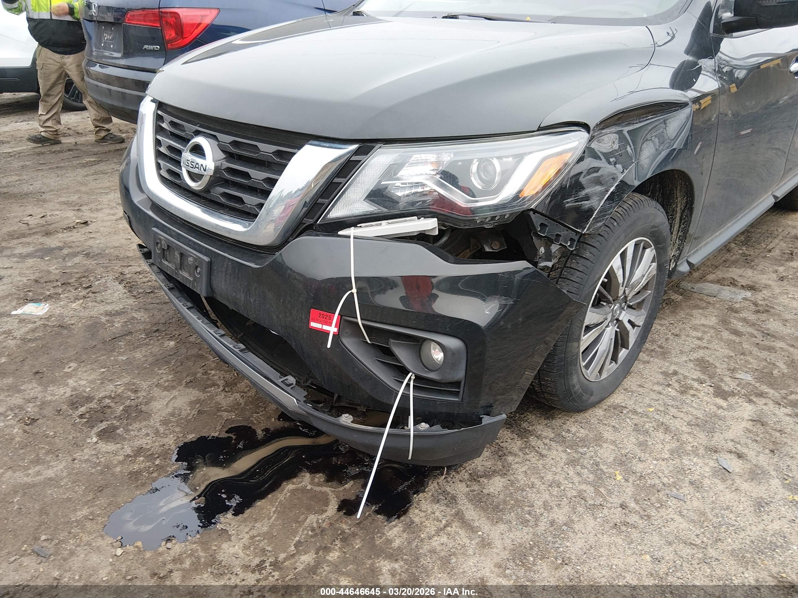 NISSAN PATHFINDER image 6