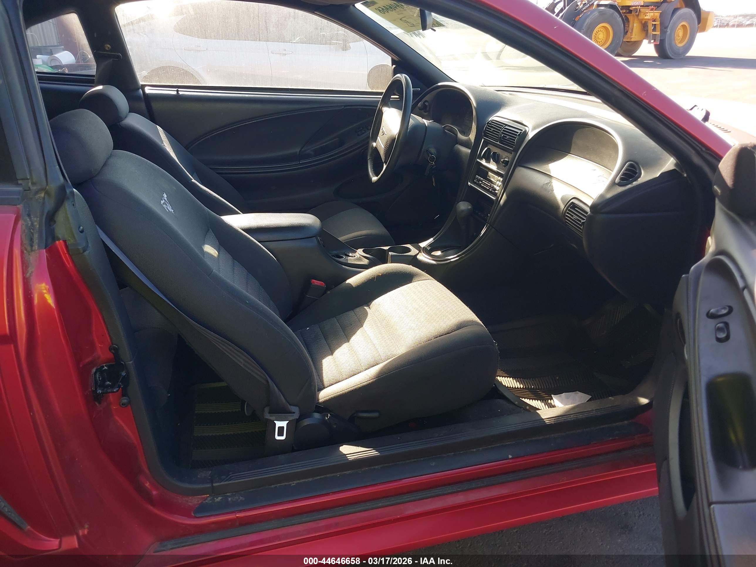 FORD MUSTANG image 5