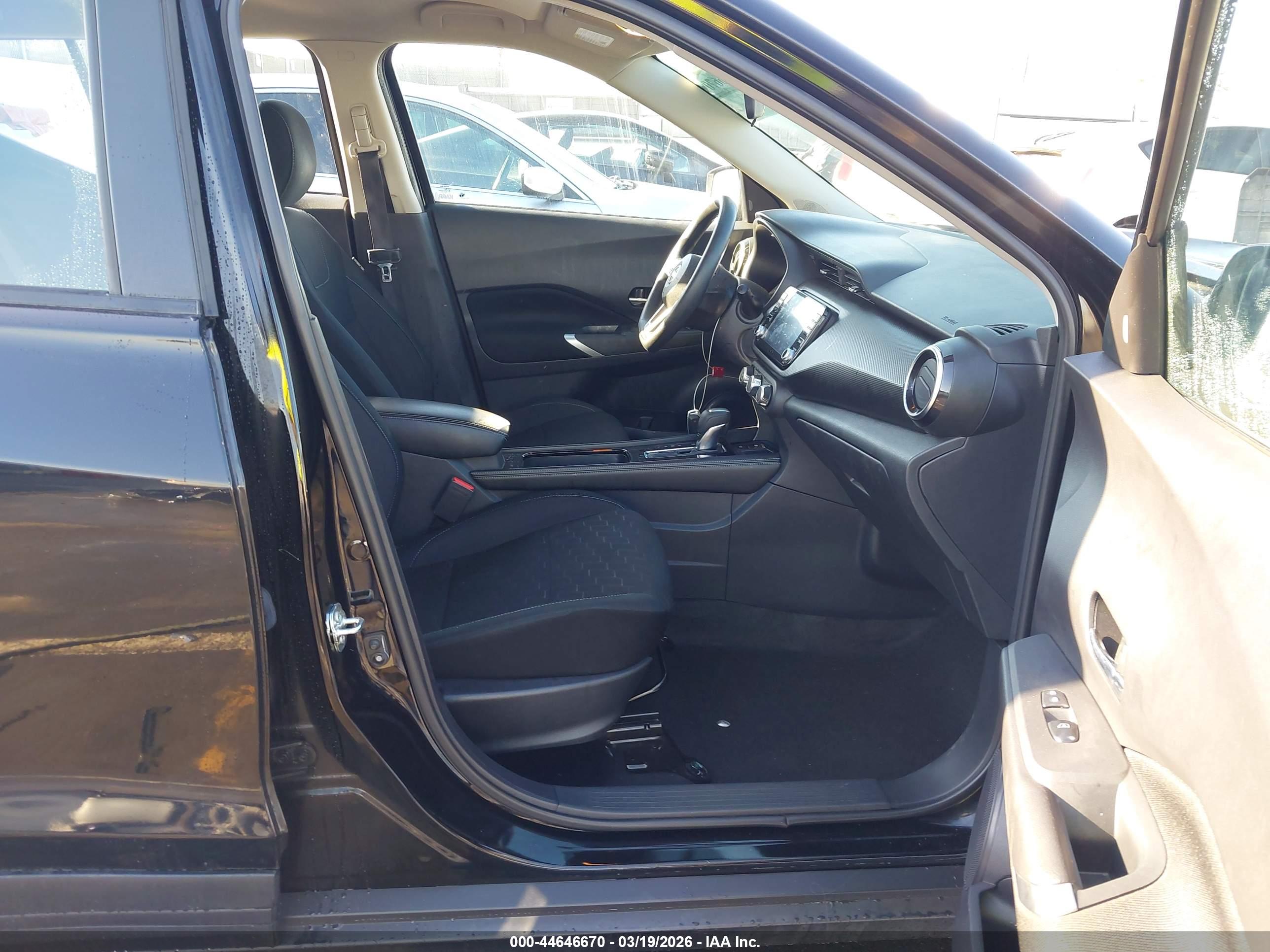 NISSAN KICKS image 5