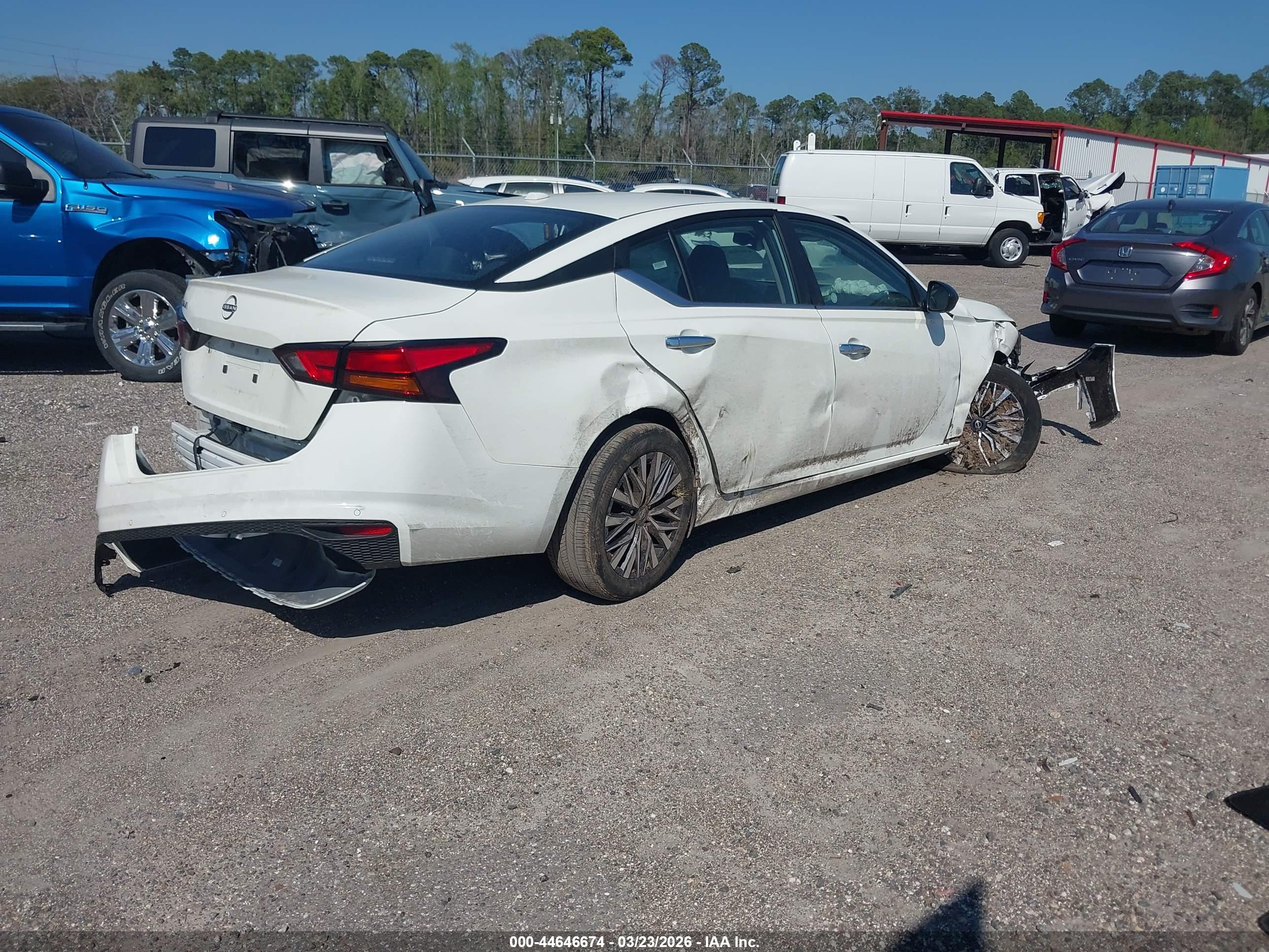 NISSAN ALTIMA image 4