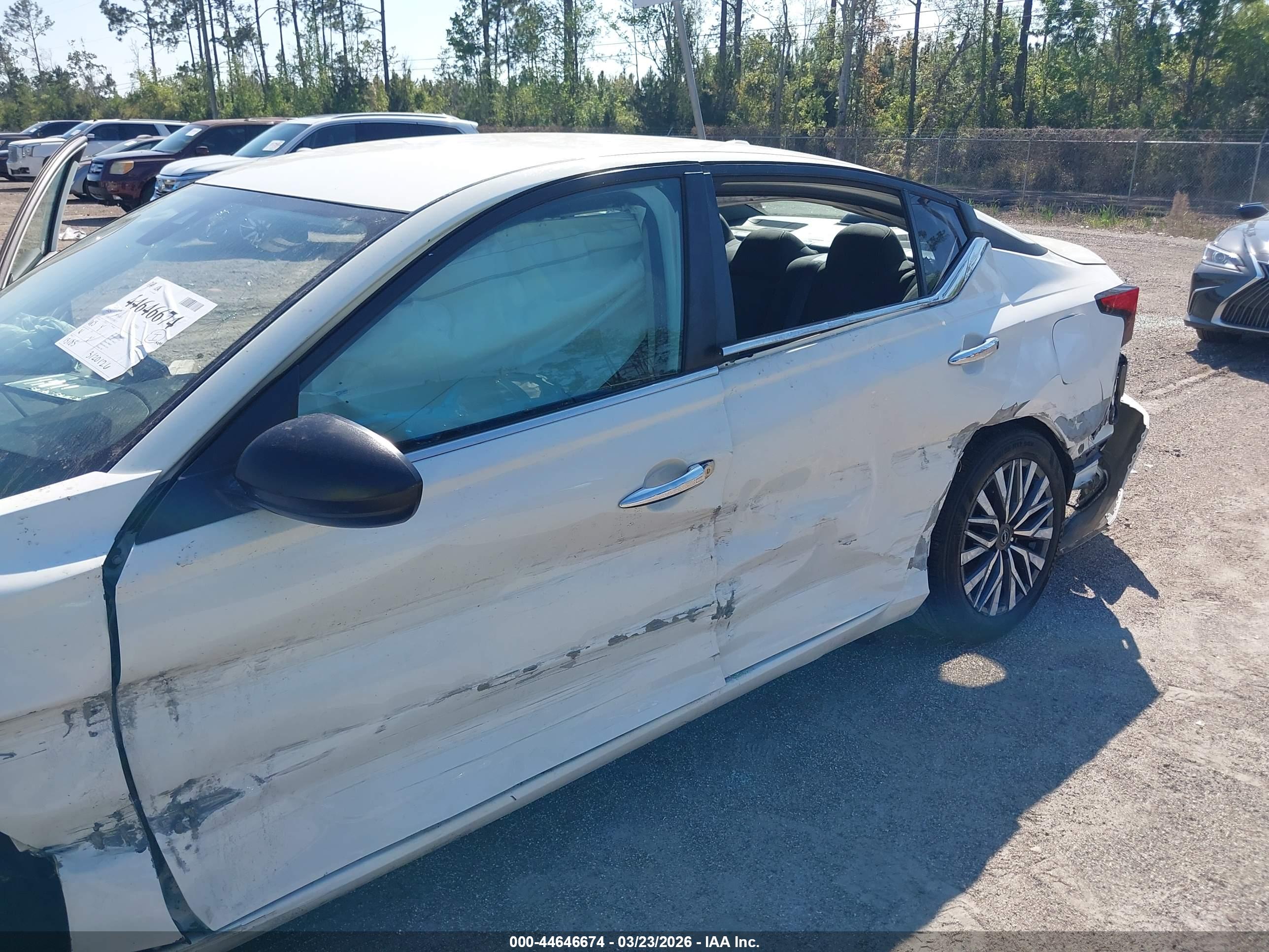 NISSAN ALTIMA image 6