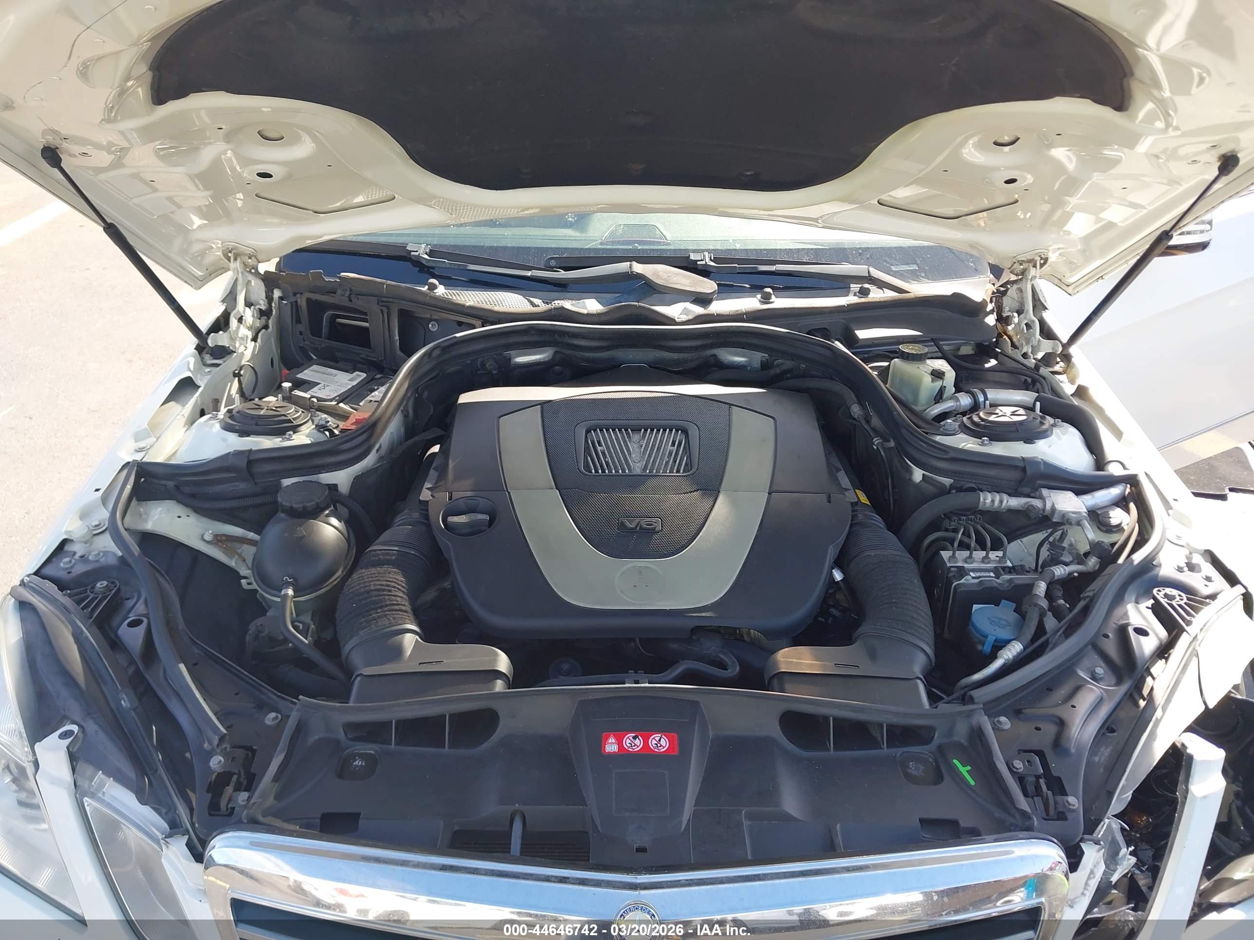 MERCEDES-BENZ E image 10