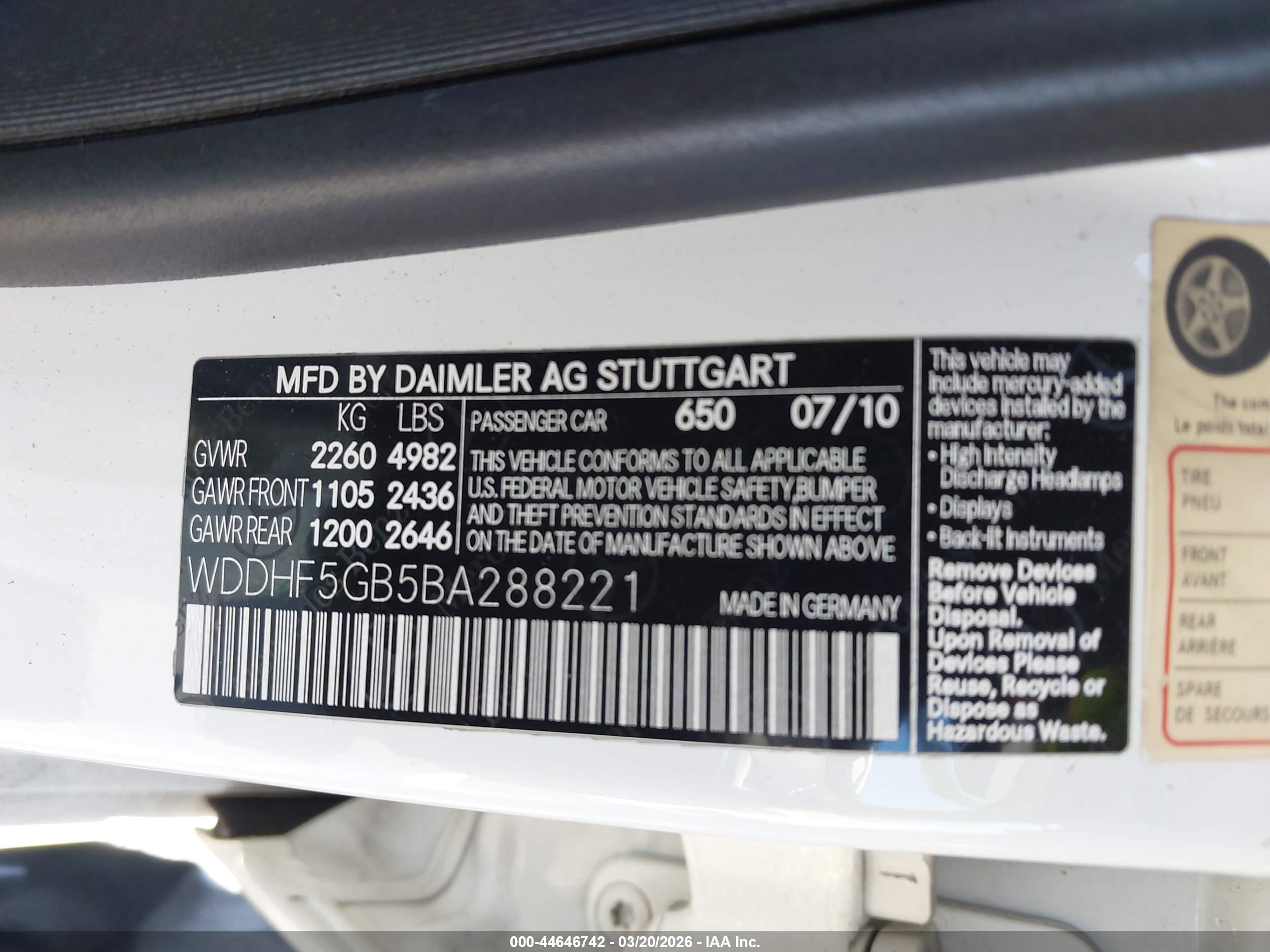 MERCEDES-BENZ E image 9