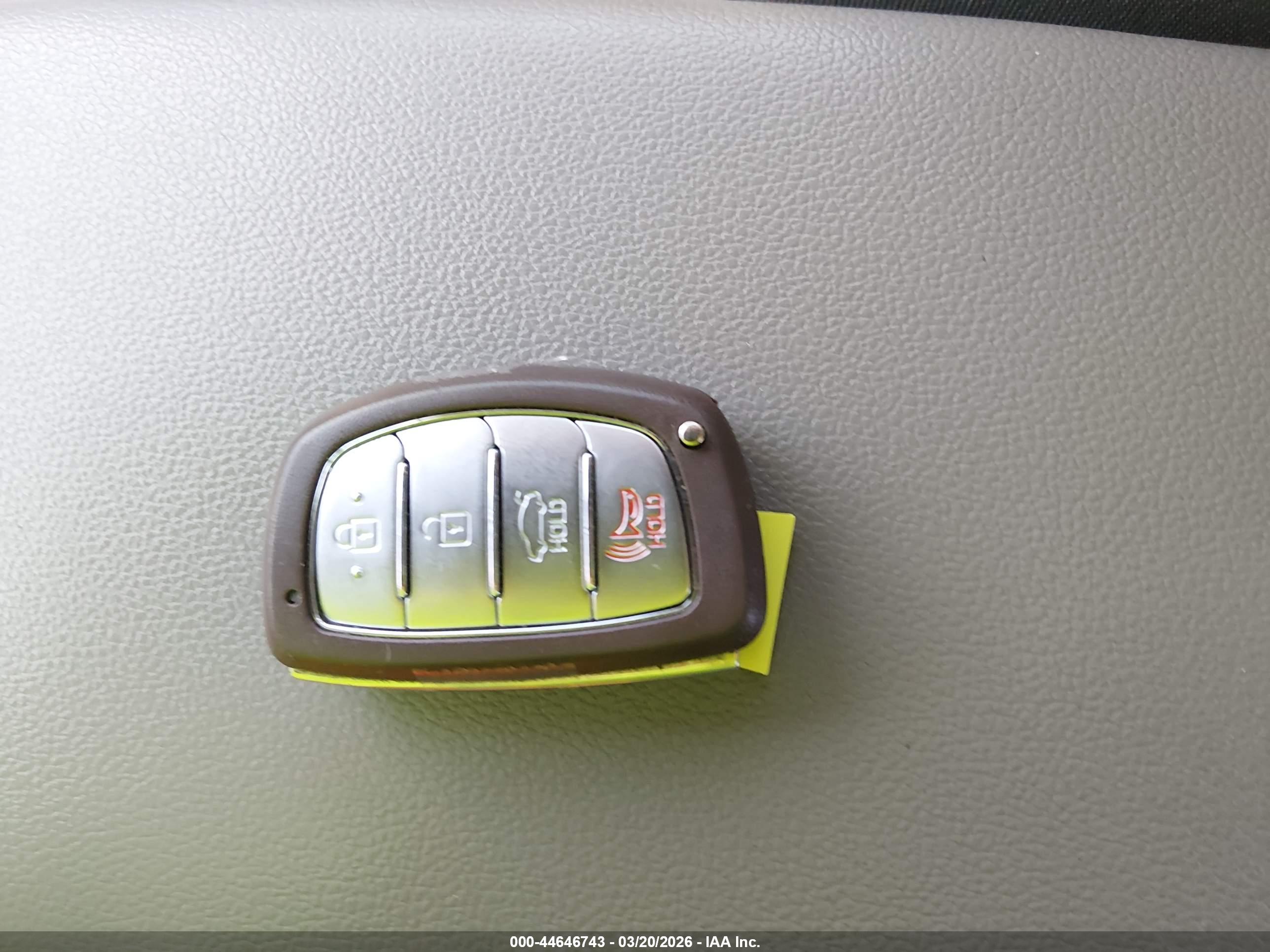 HYUNDAI ELANTRA image 11