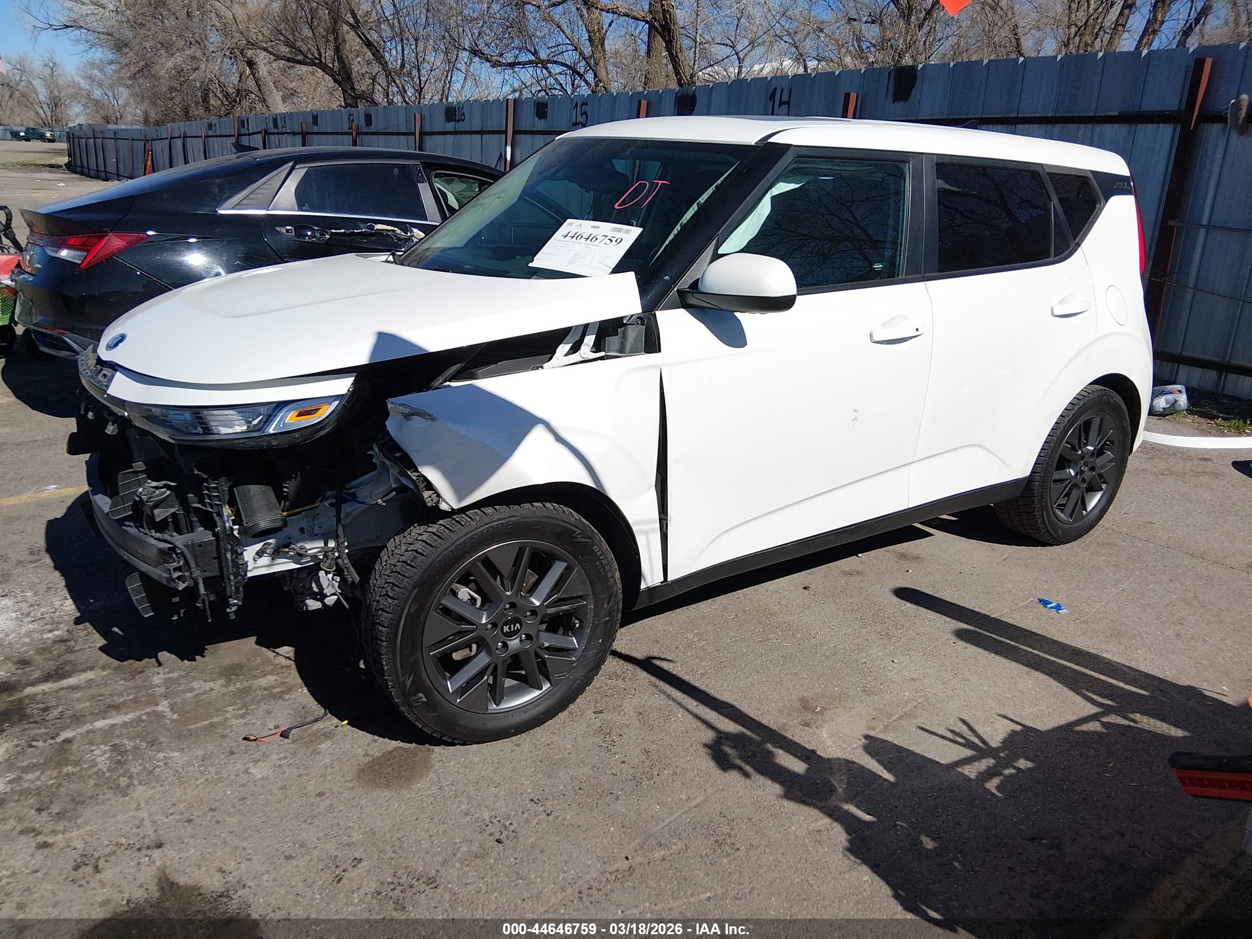 KIA SOUL image 2