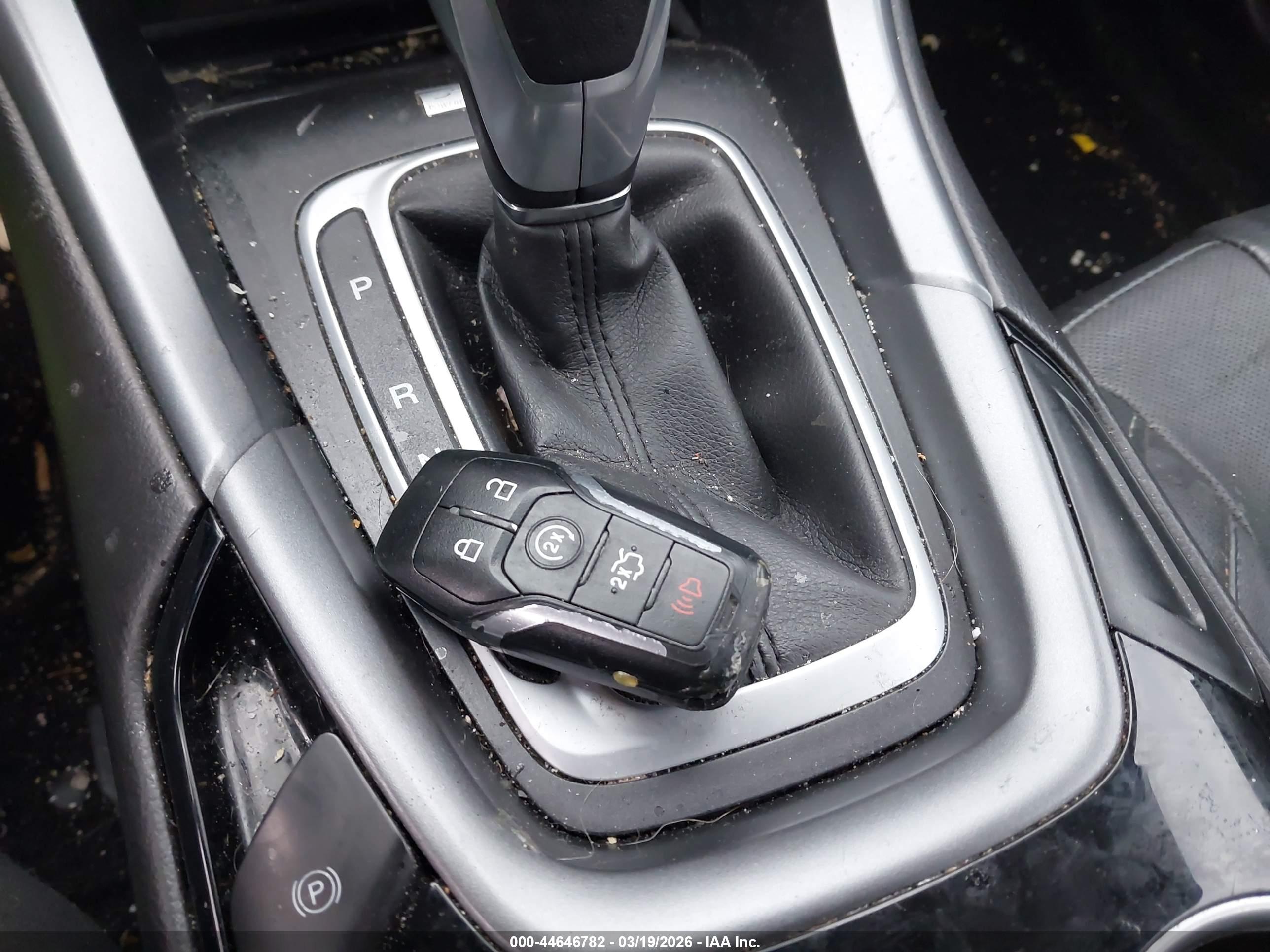 FORD FUSION image 11