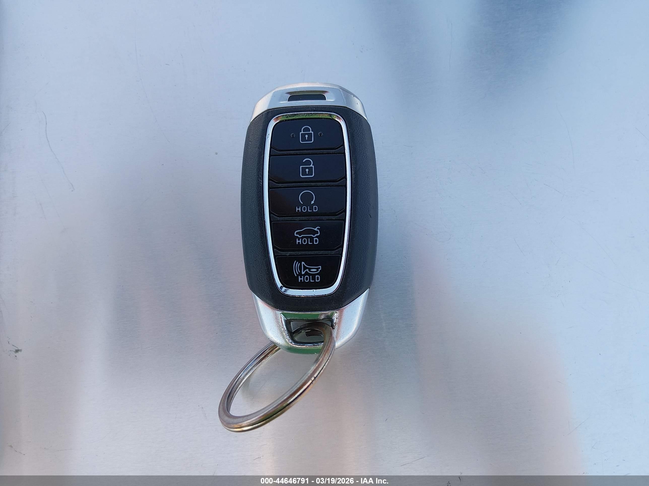 HYUNDAI ELANTRA image 11
