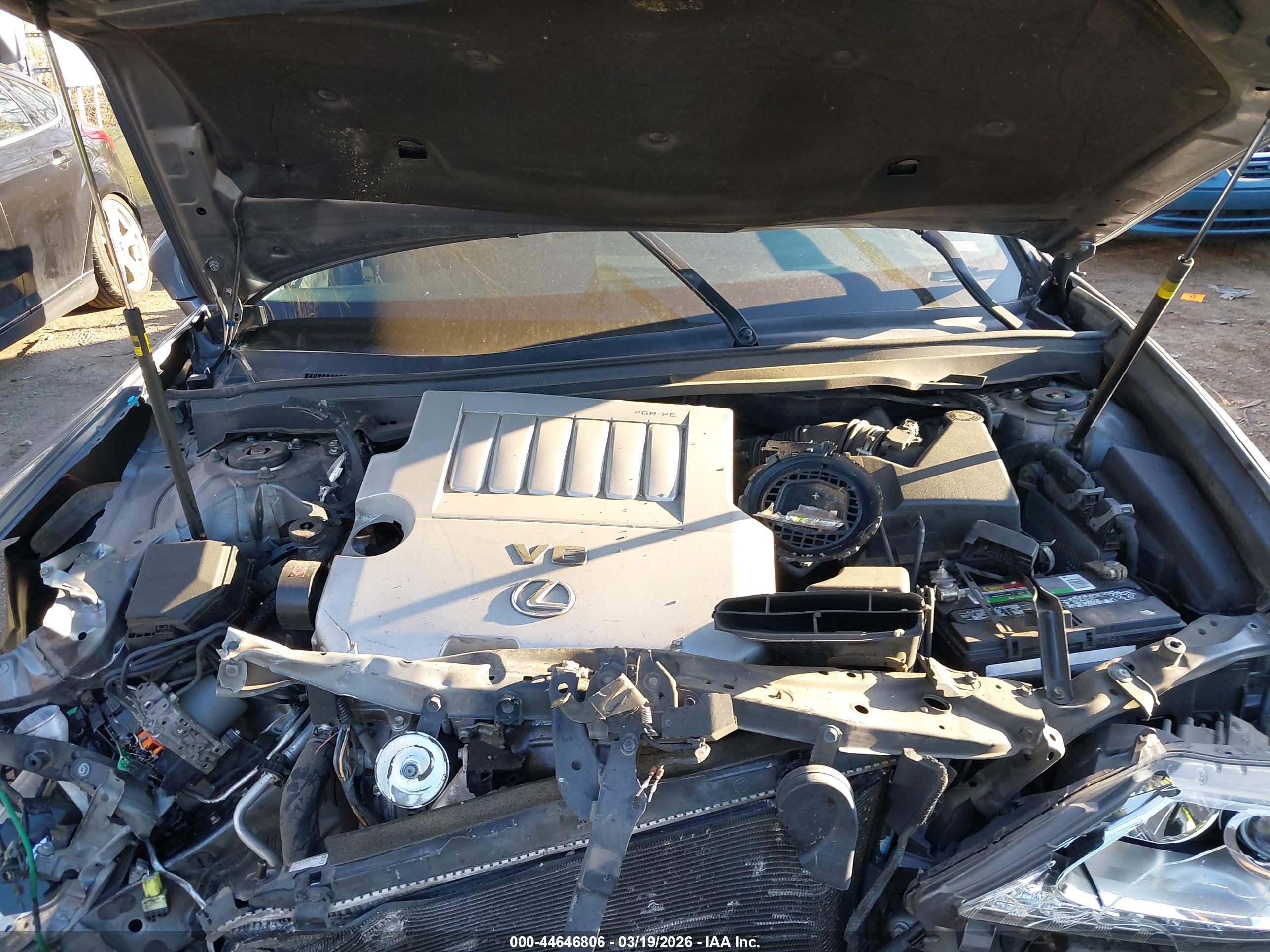 LEXUS ES image 10