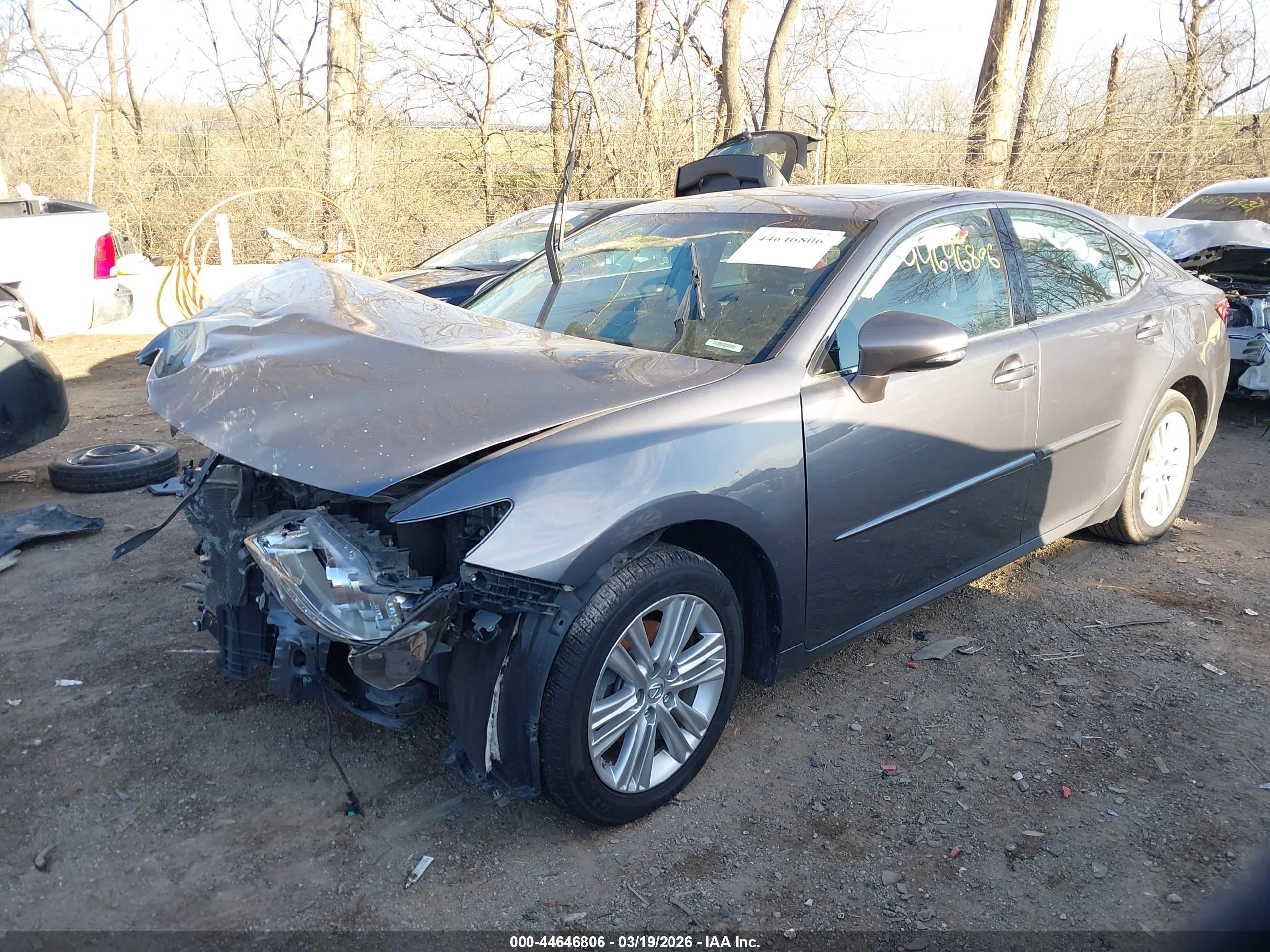 LEXUS ES image 2