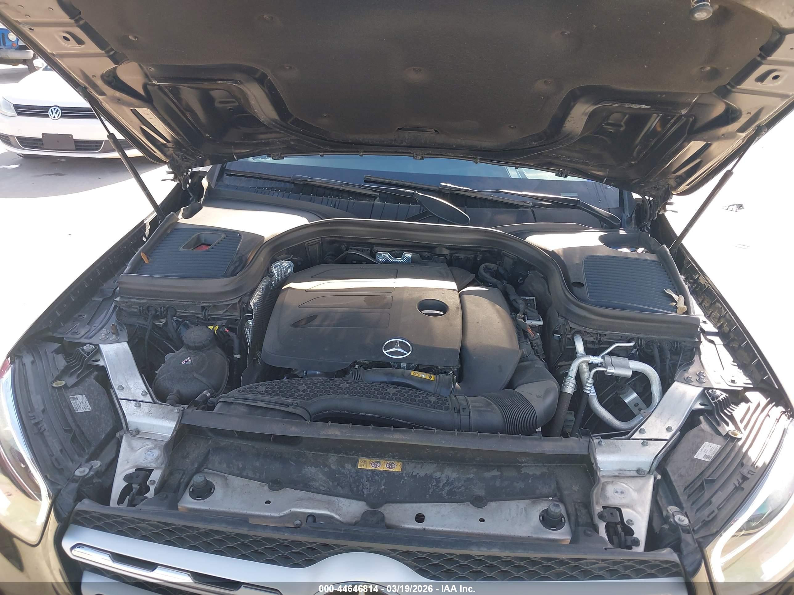 MERCEDES-BENZ GLC image 10