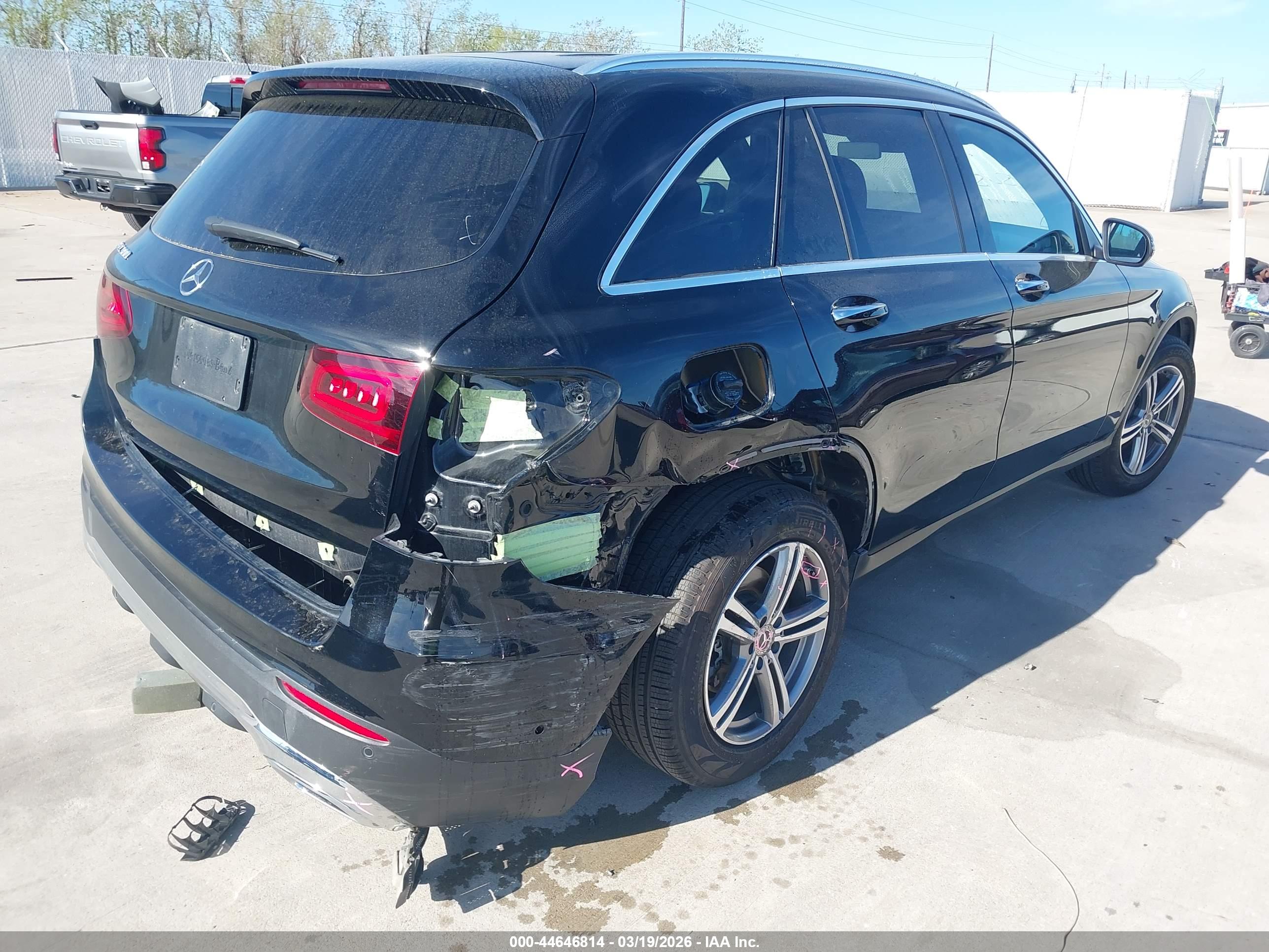 MERCEDES-BENZ GLC image 4