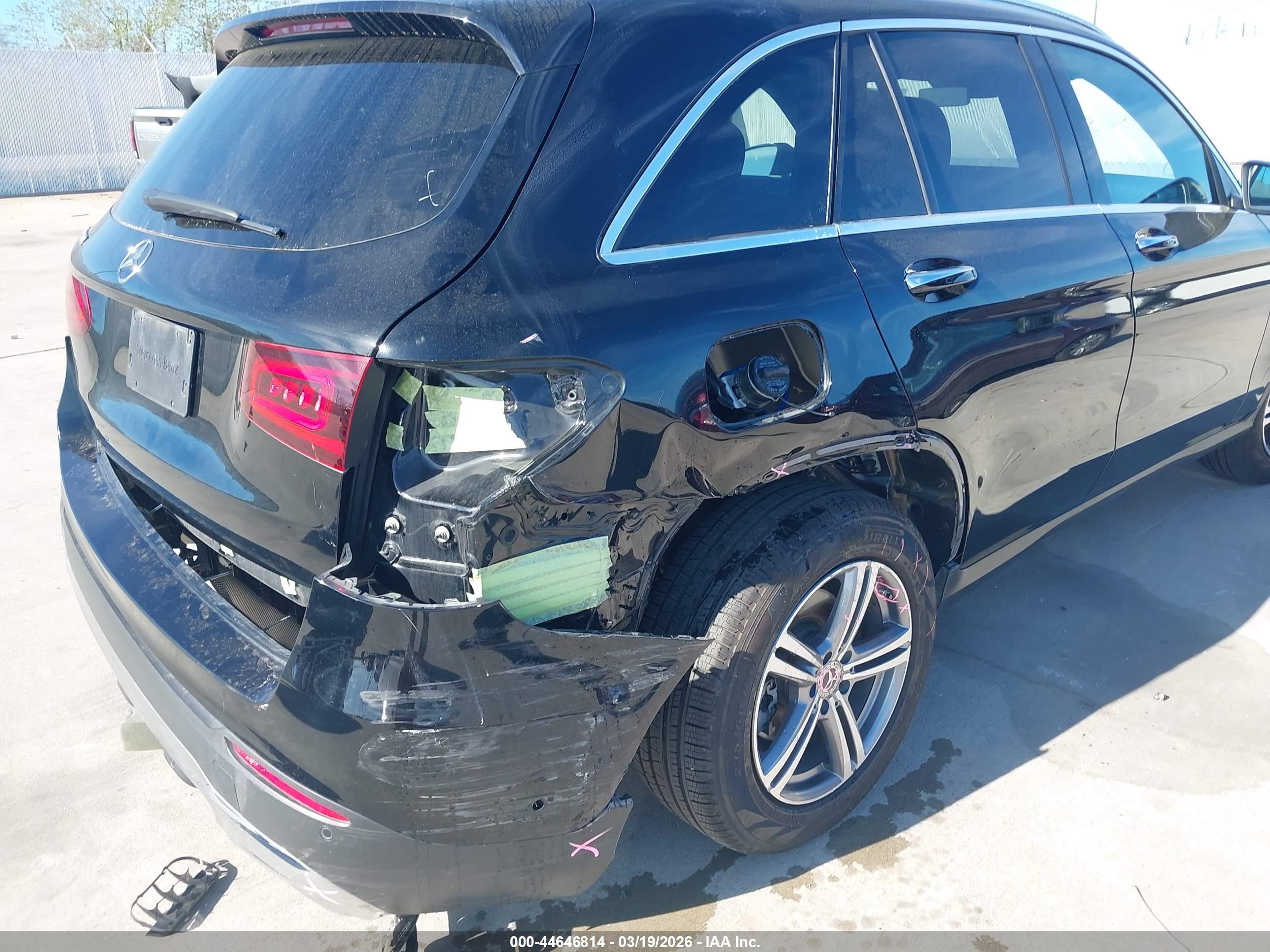 MERCEDES-BENZ GLC image 6