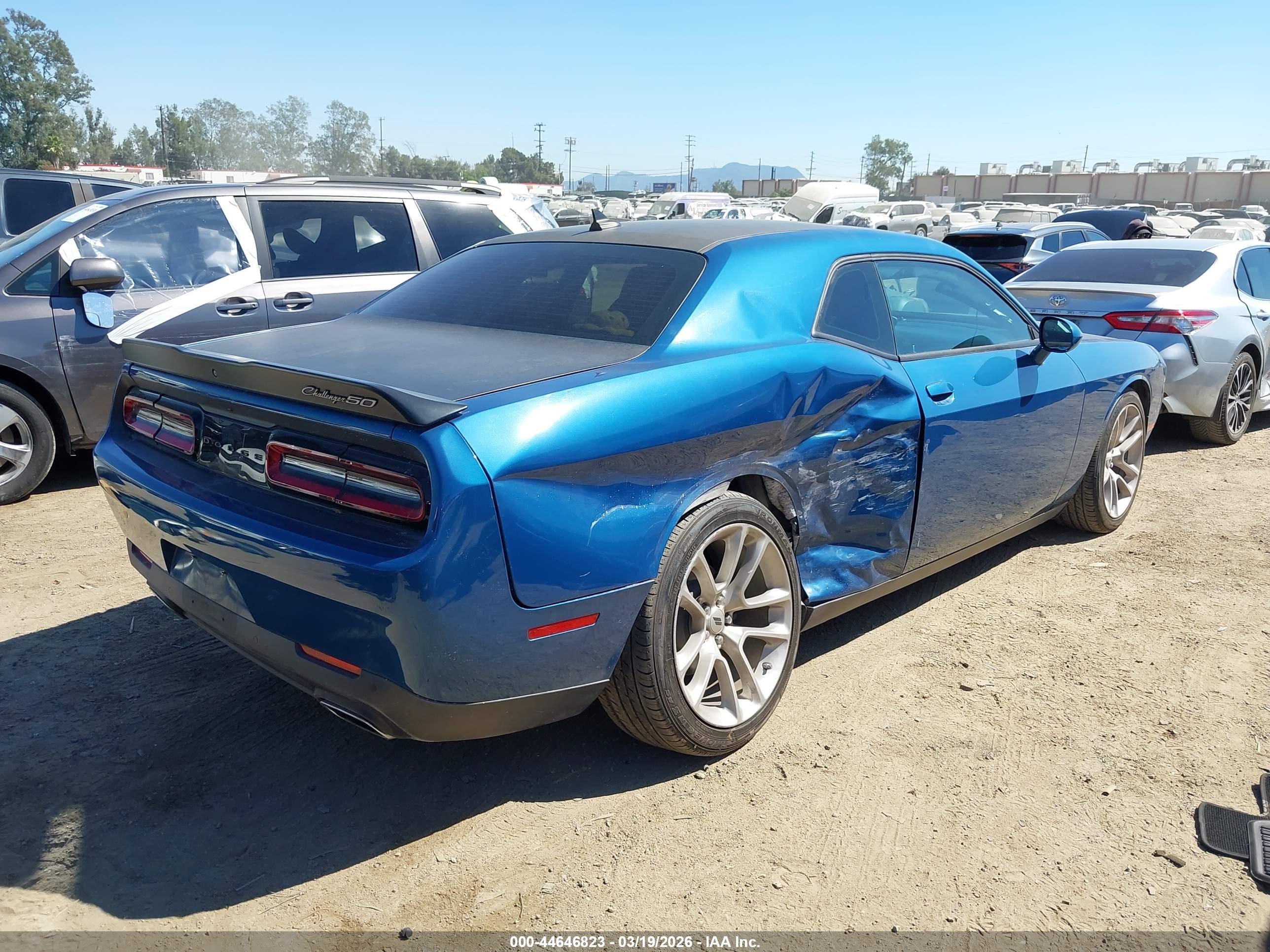 DODGE CHALLENGER image 4