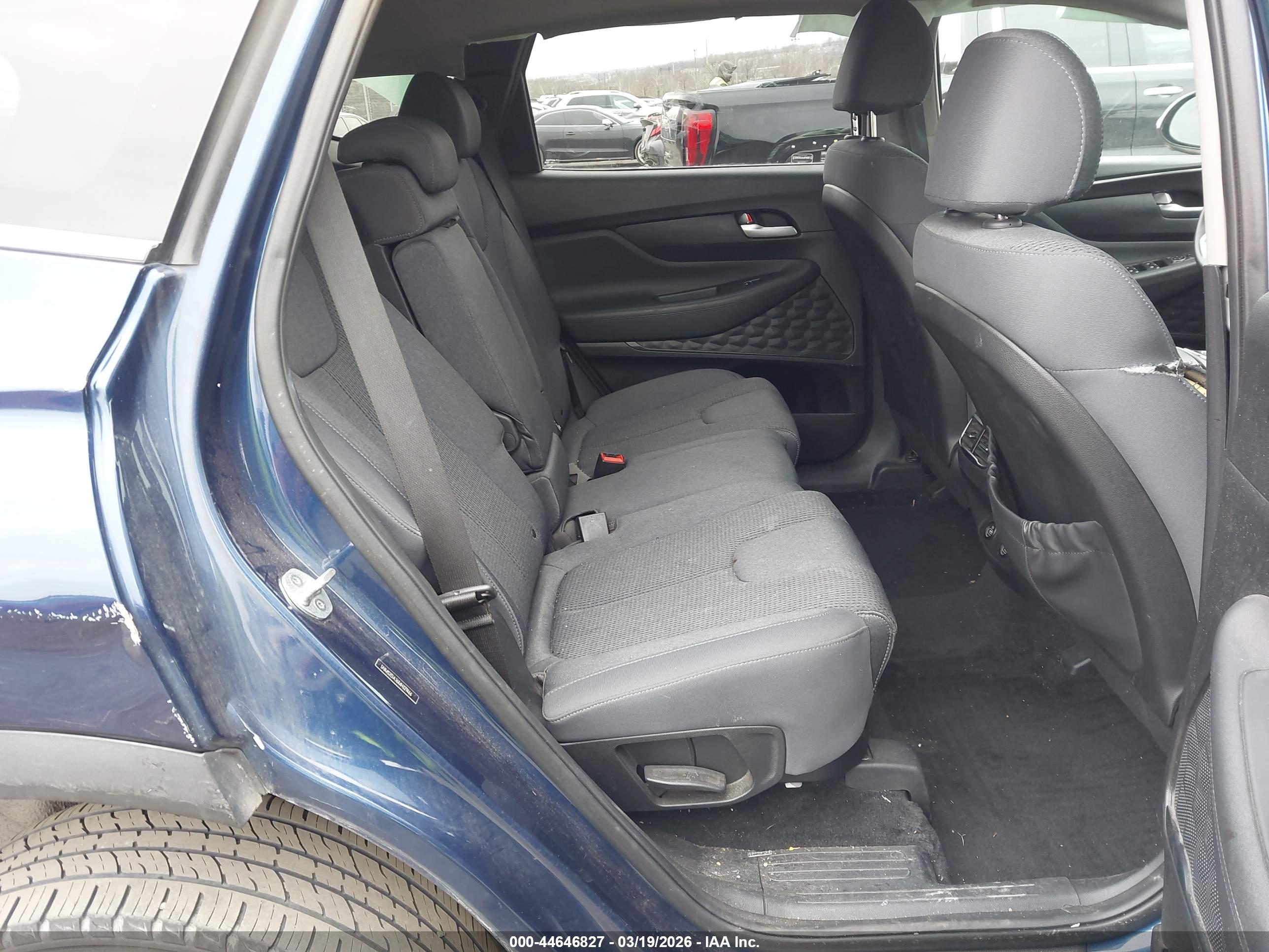 HYUNDAI SANTA image 8