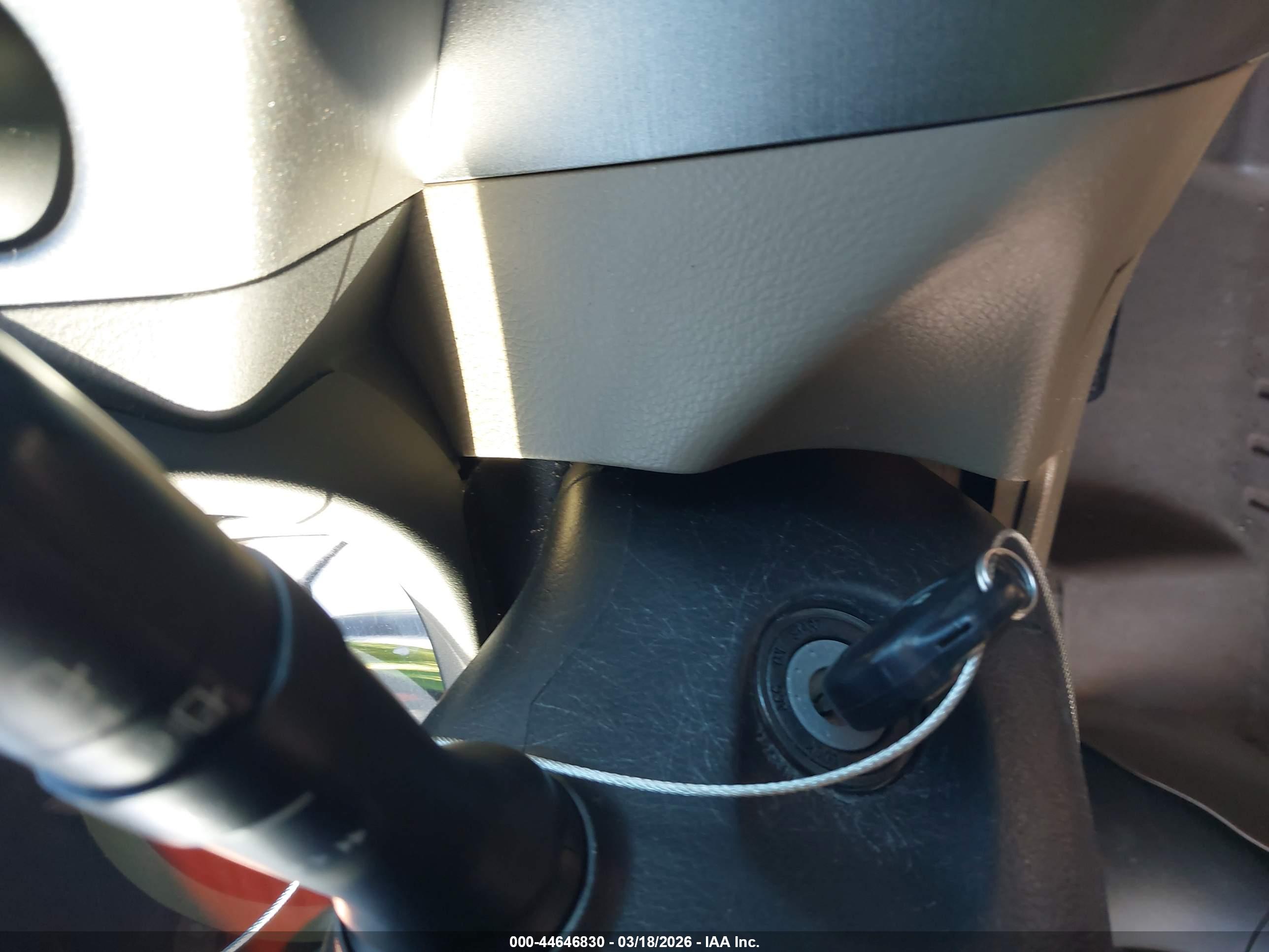 TOYOTA RAV4 image 11