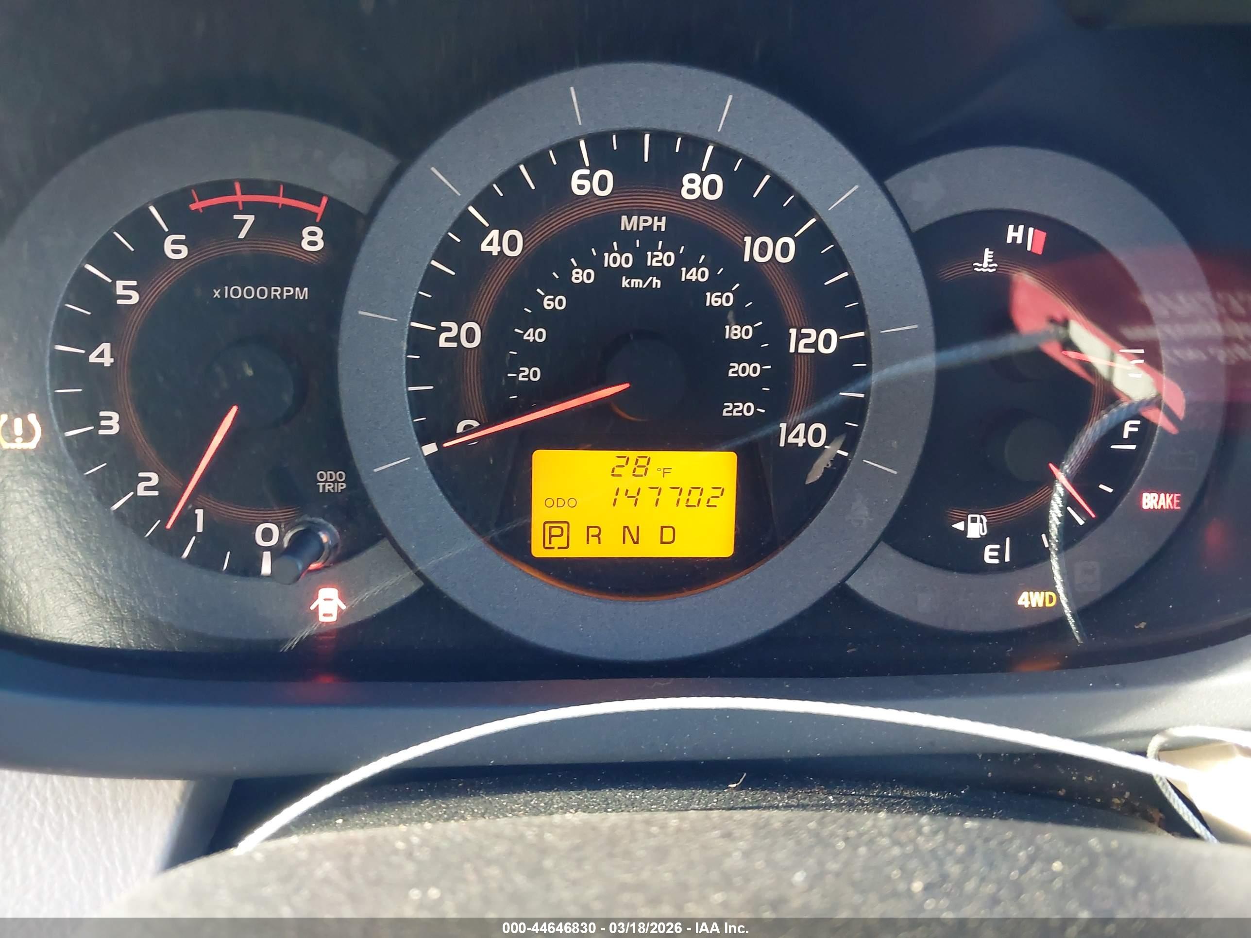 TOYOTA RAV4 image 7