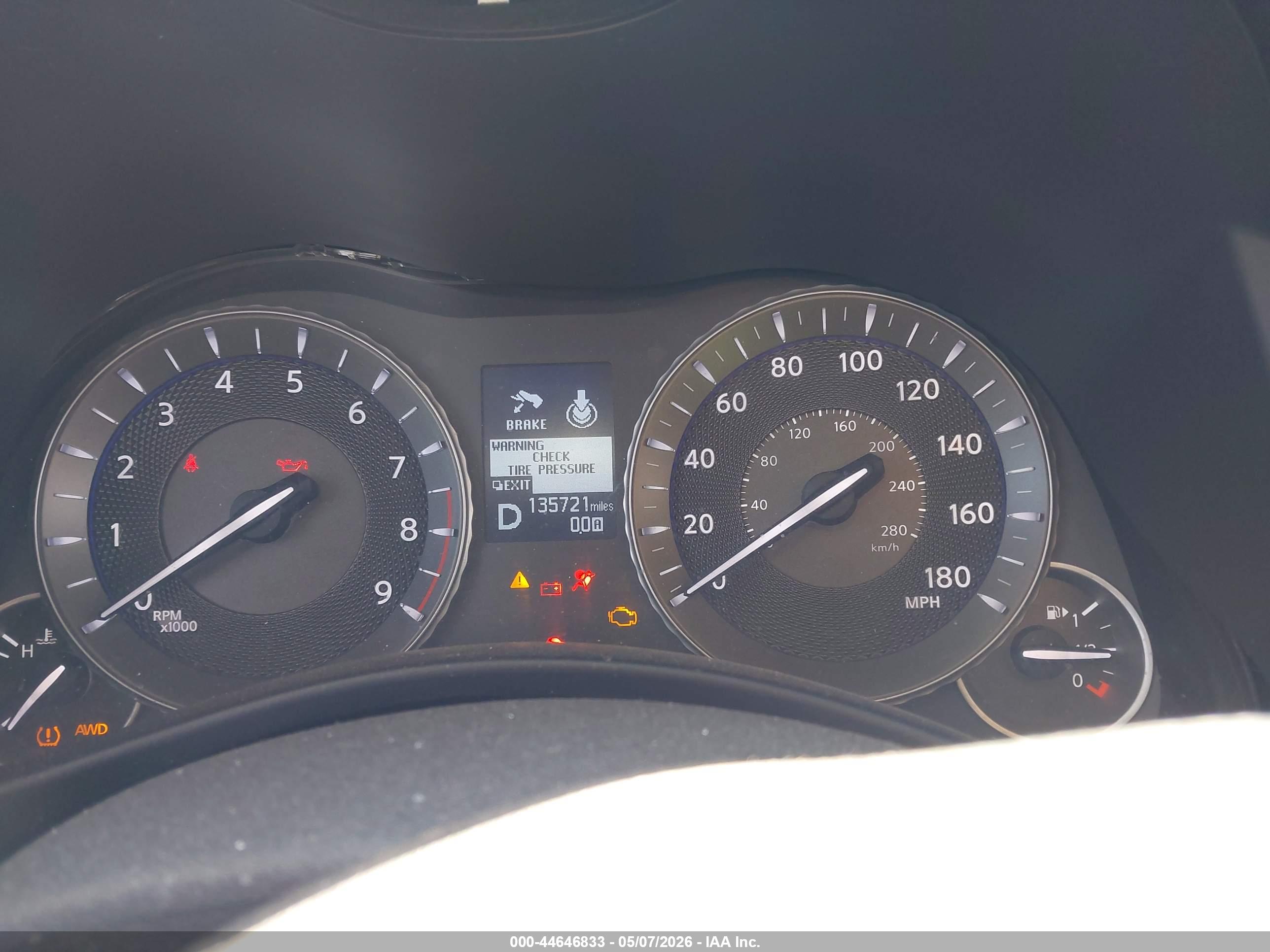 INFINITI Q70 image 7