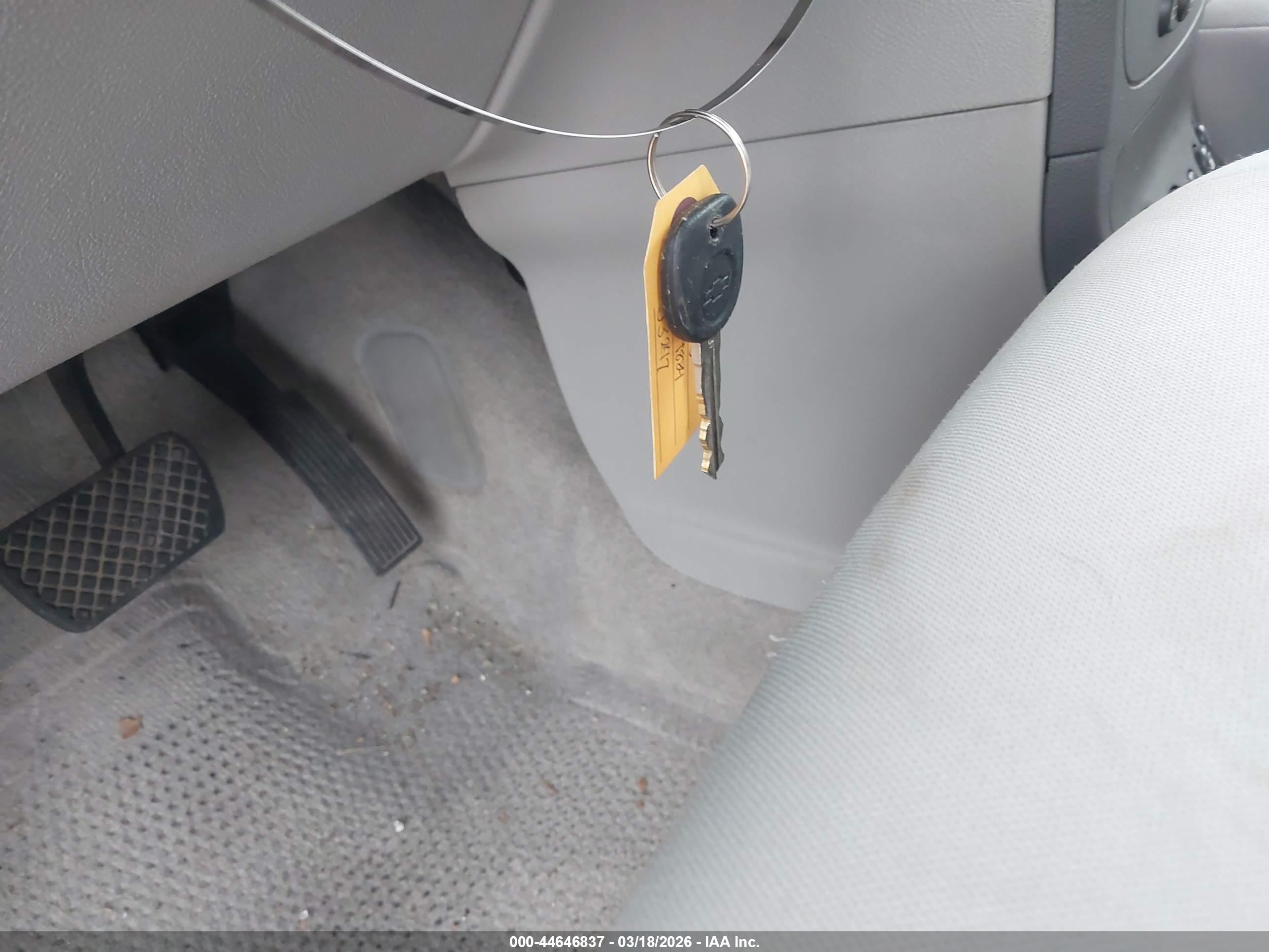 CHEVROLET HHR image 11