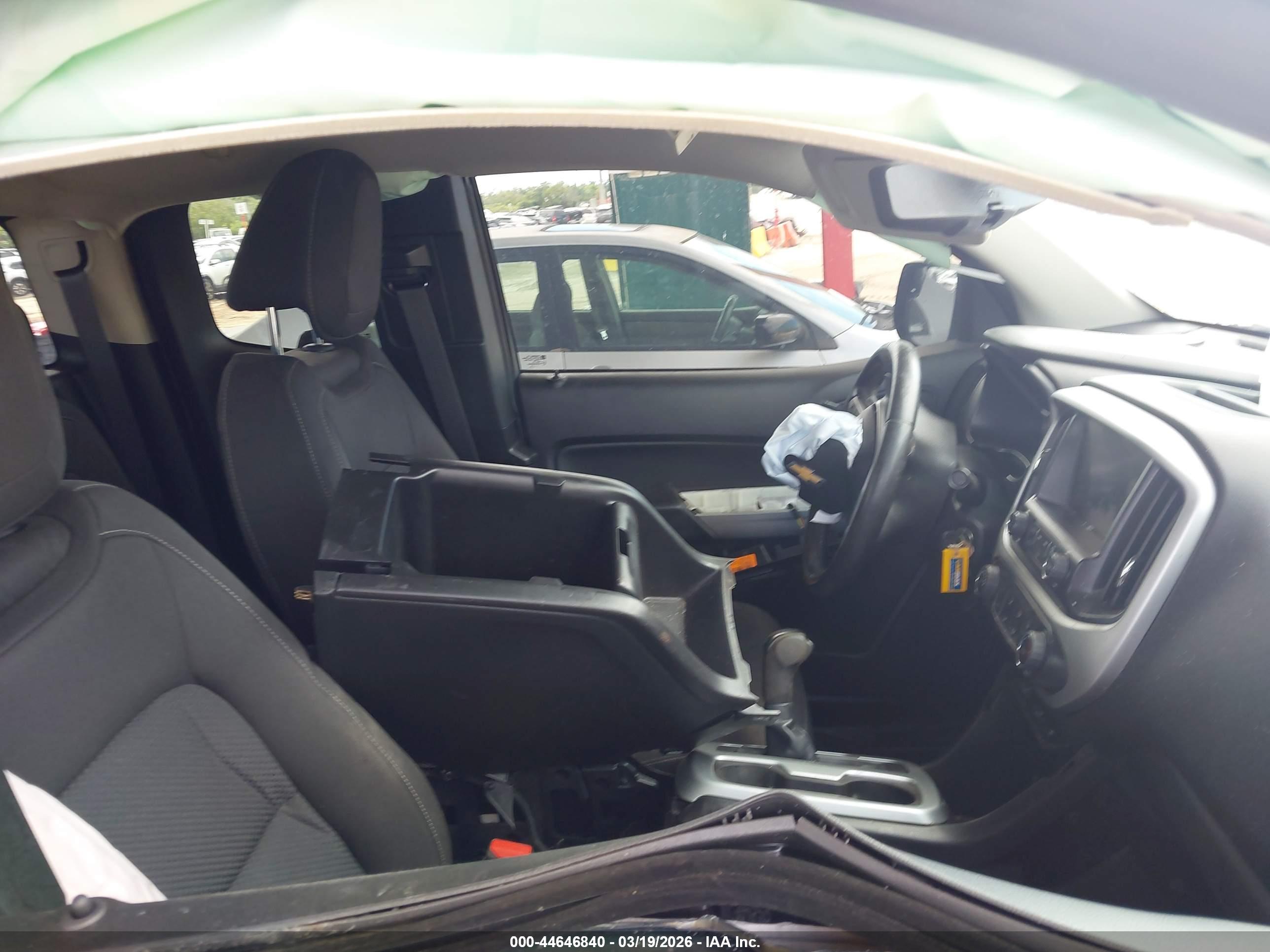 CHEVROLET COLORADO image 5