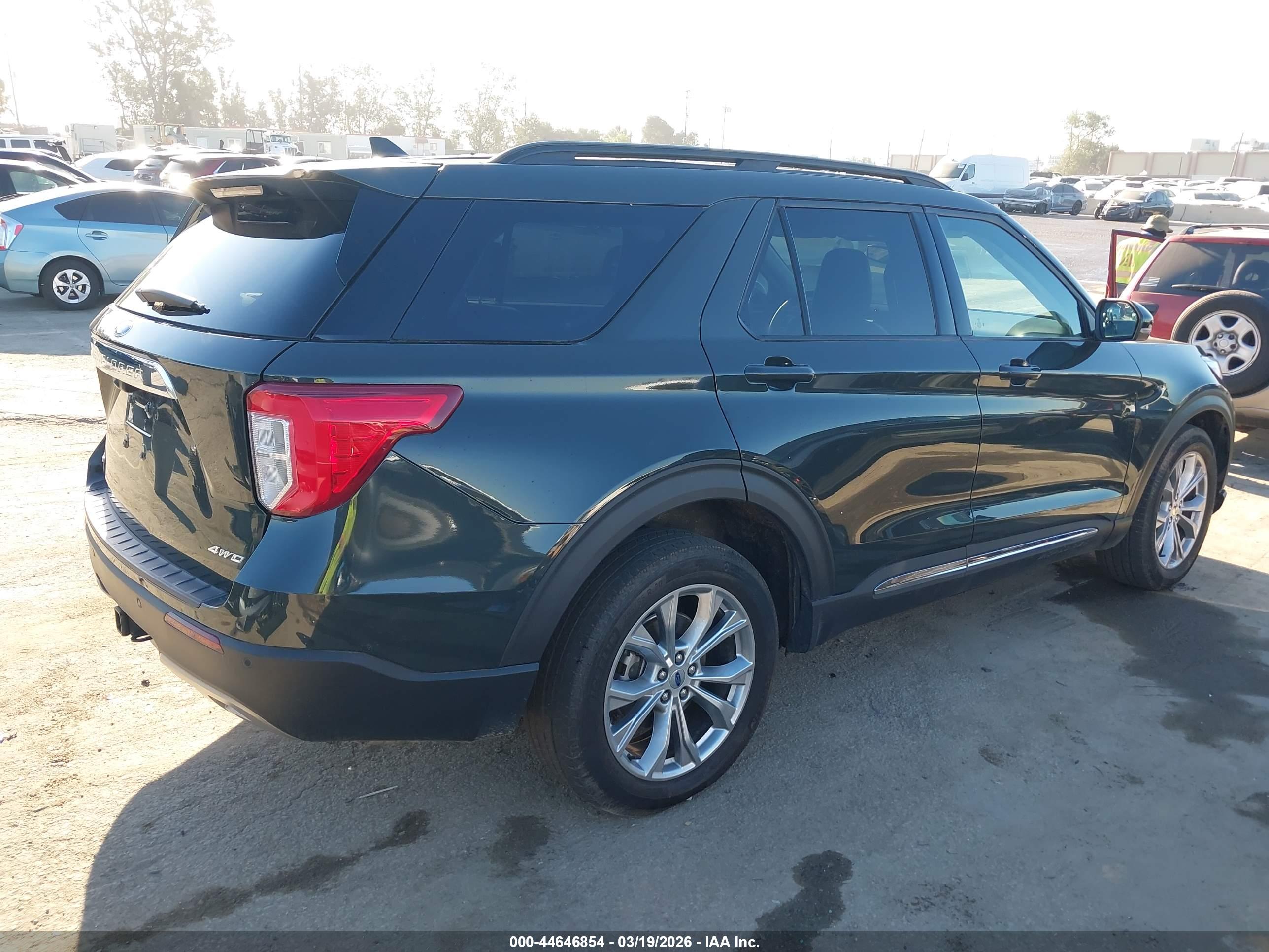 FORD EXPLORER image 4