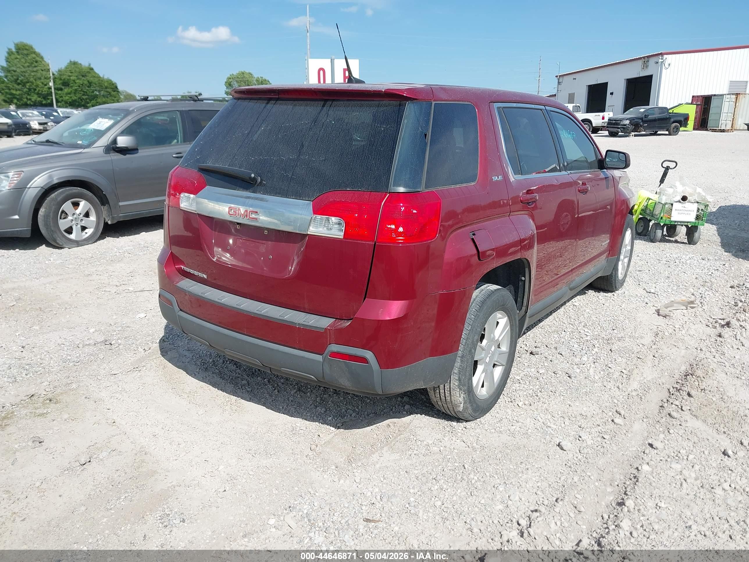 GMC TERRAIN image 4