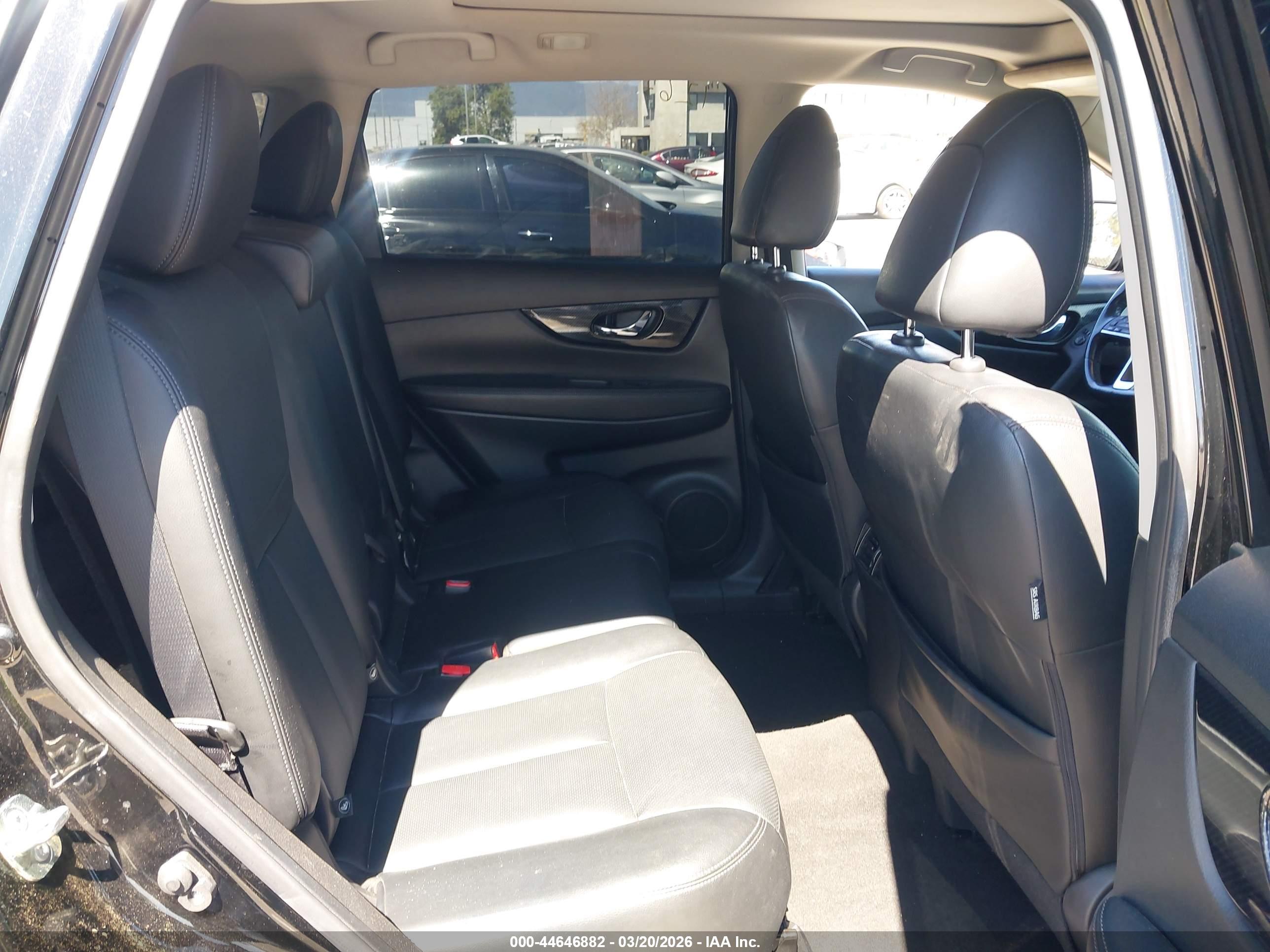 NISSAN ROGUE image 8