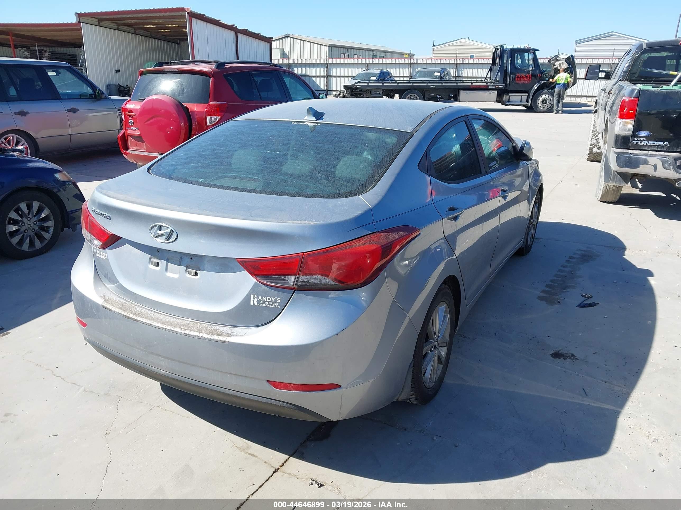 HYUNDAI ELANTRA image 4
