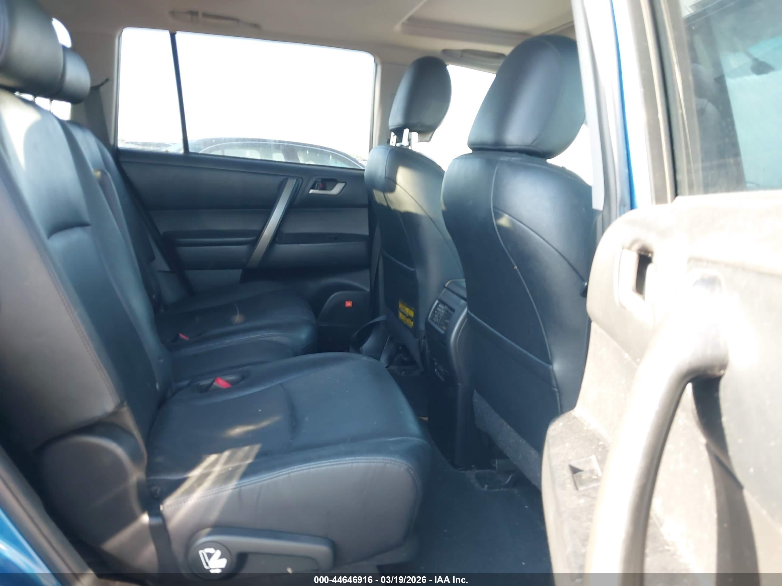 TOYOTA HIGHLANDER image 8