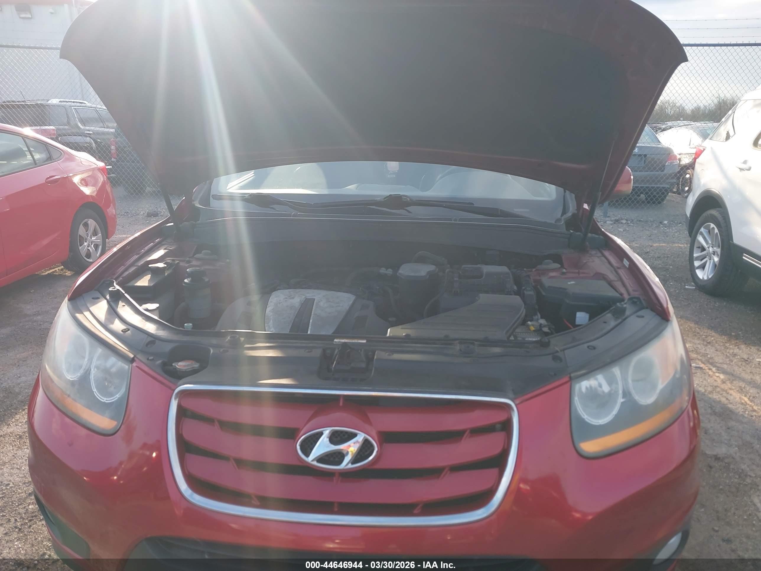 HYUNDAI SANTA image 10