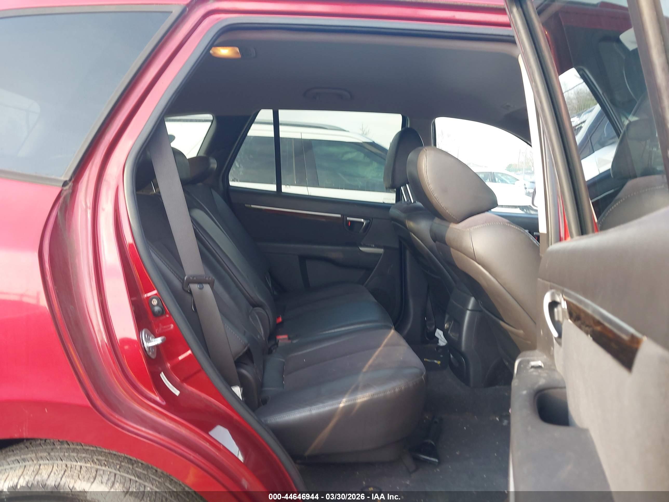 HYUNDAI SANTA image 8
