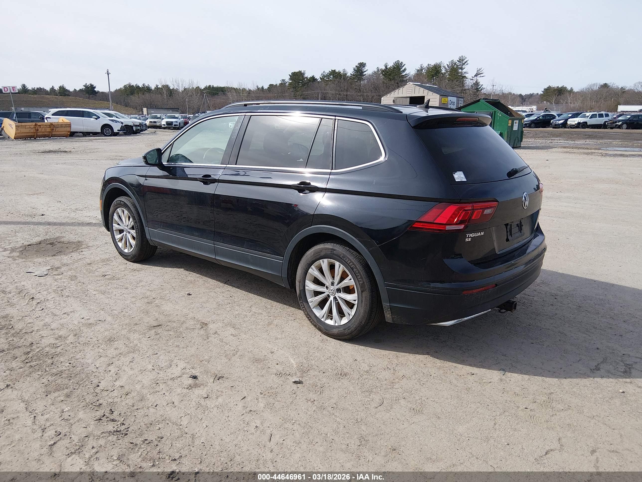 VOLKSWAGEN TIGUAN image 3