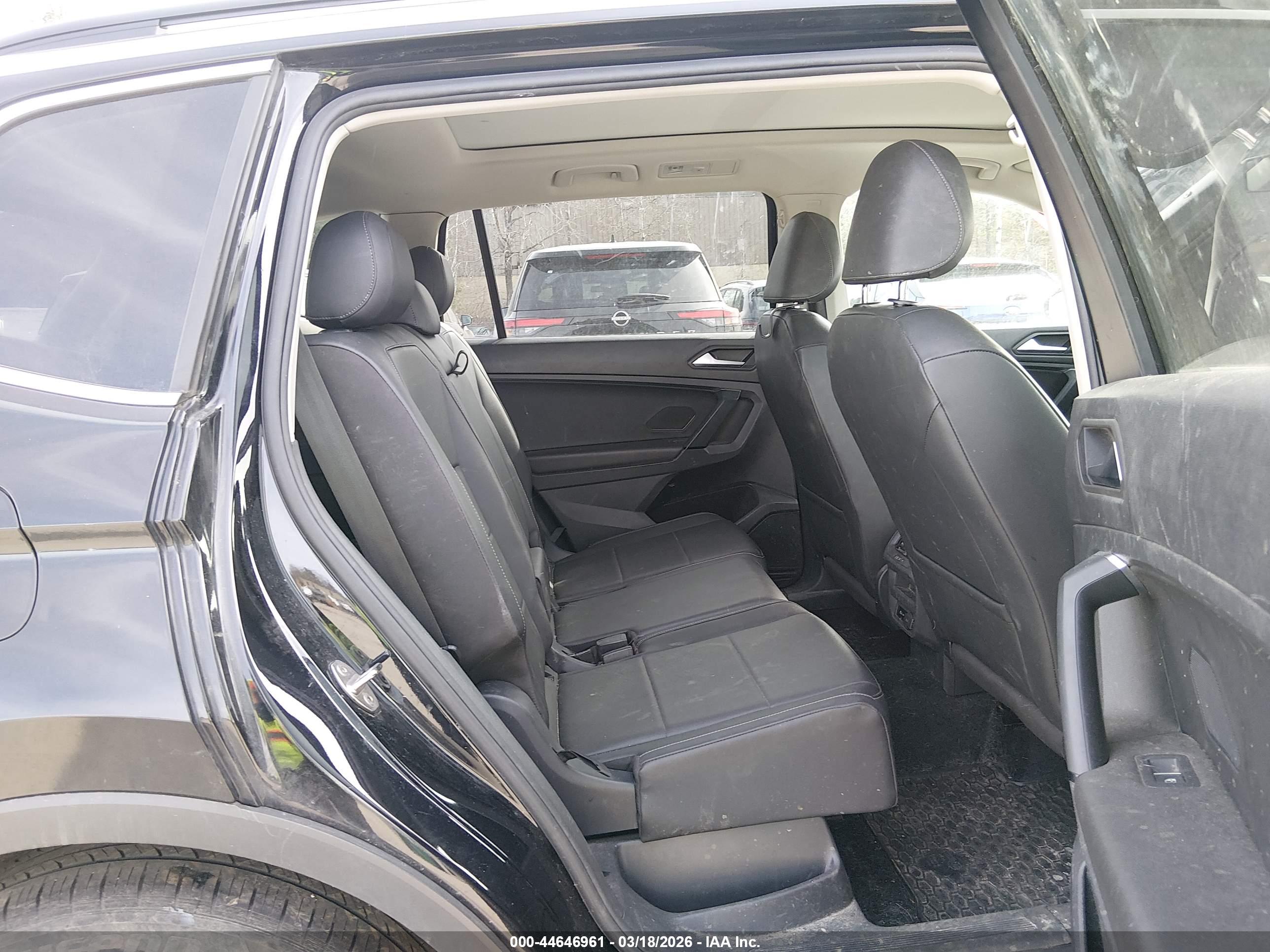 VOLKSWAGEN TIGUAN image 8