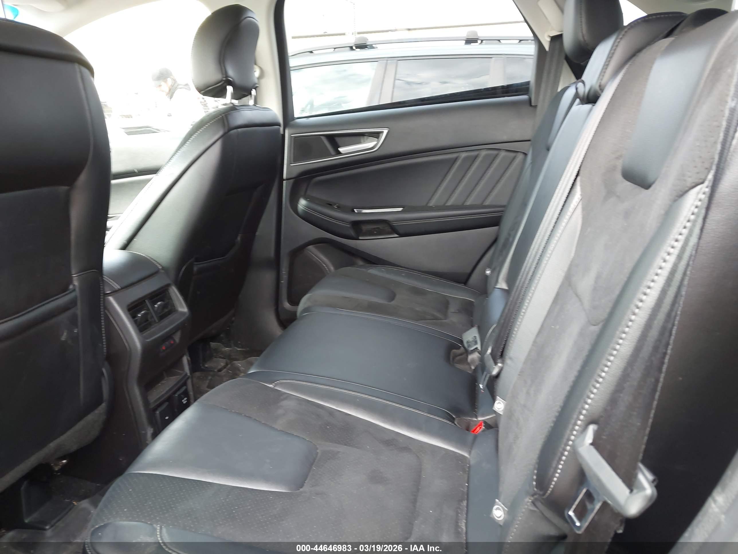 FORD EDGE image 8