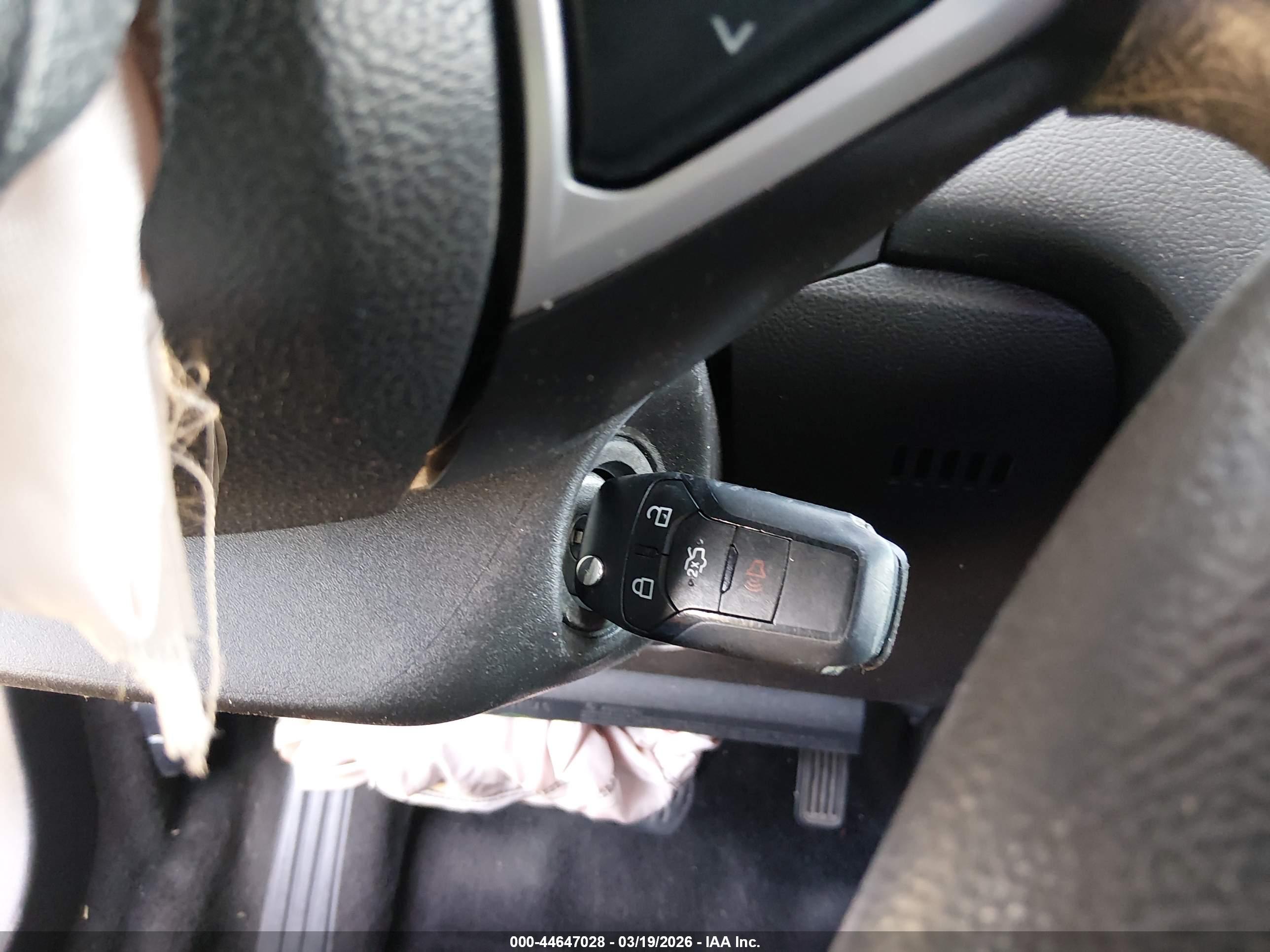 FORD FUSION image 11