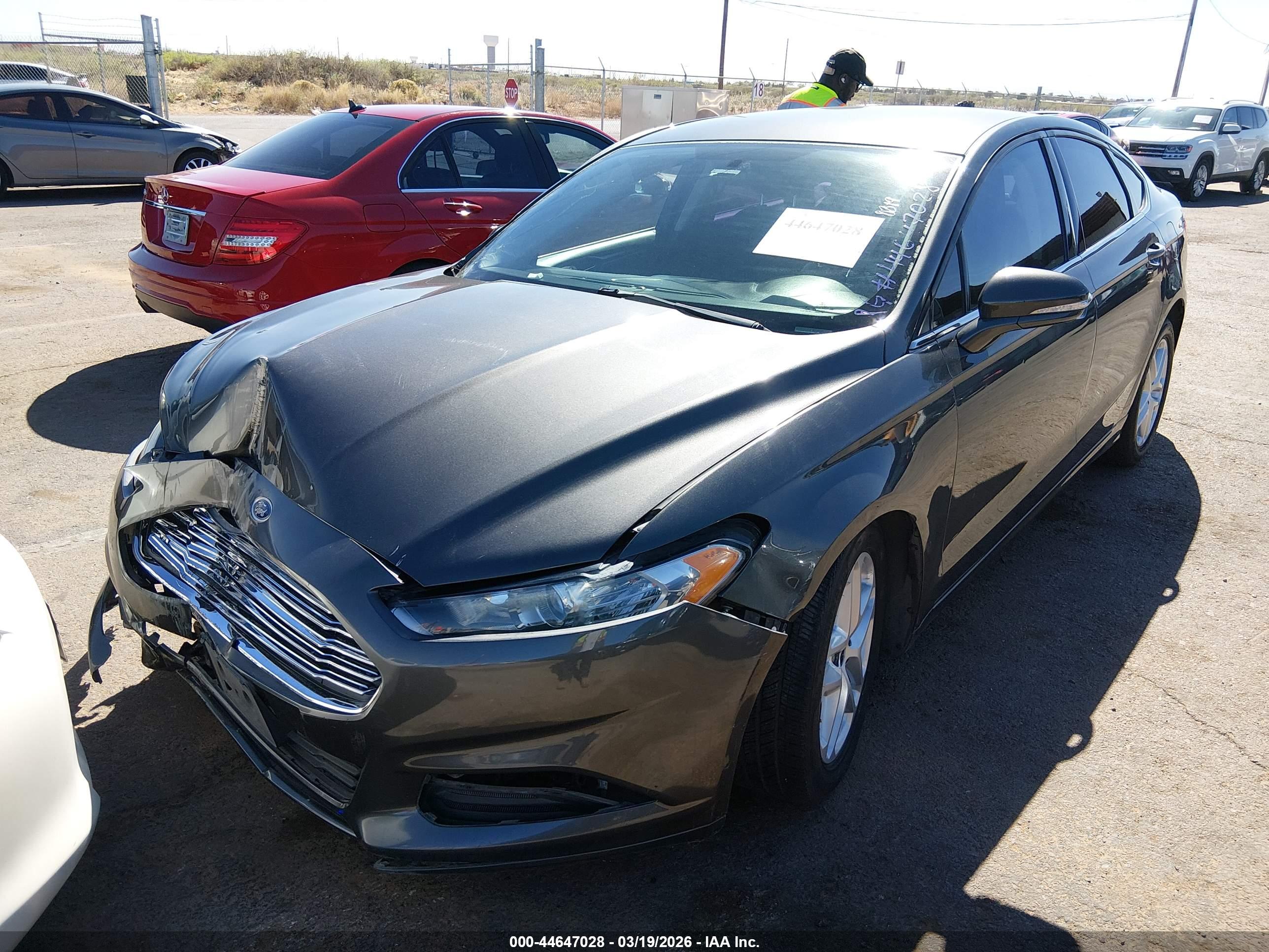 FORD FUSION image 2