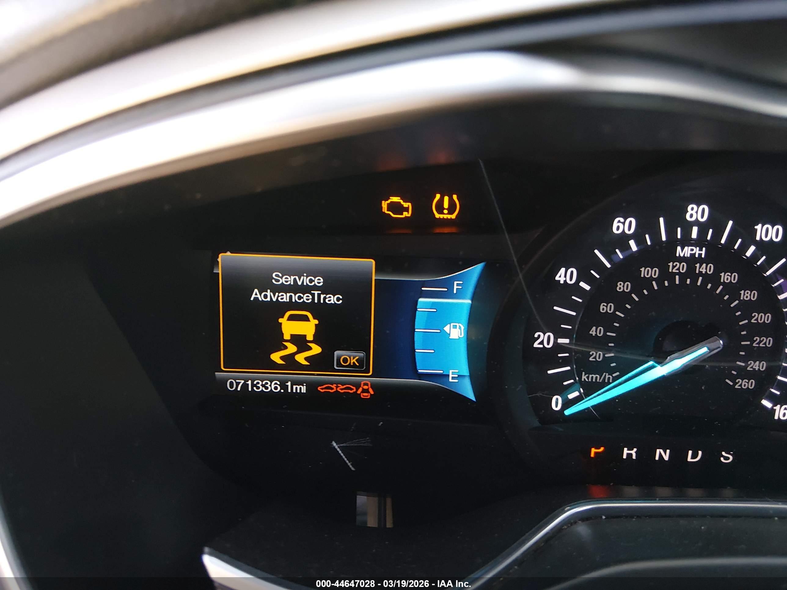 FORD FUSION image 7