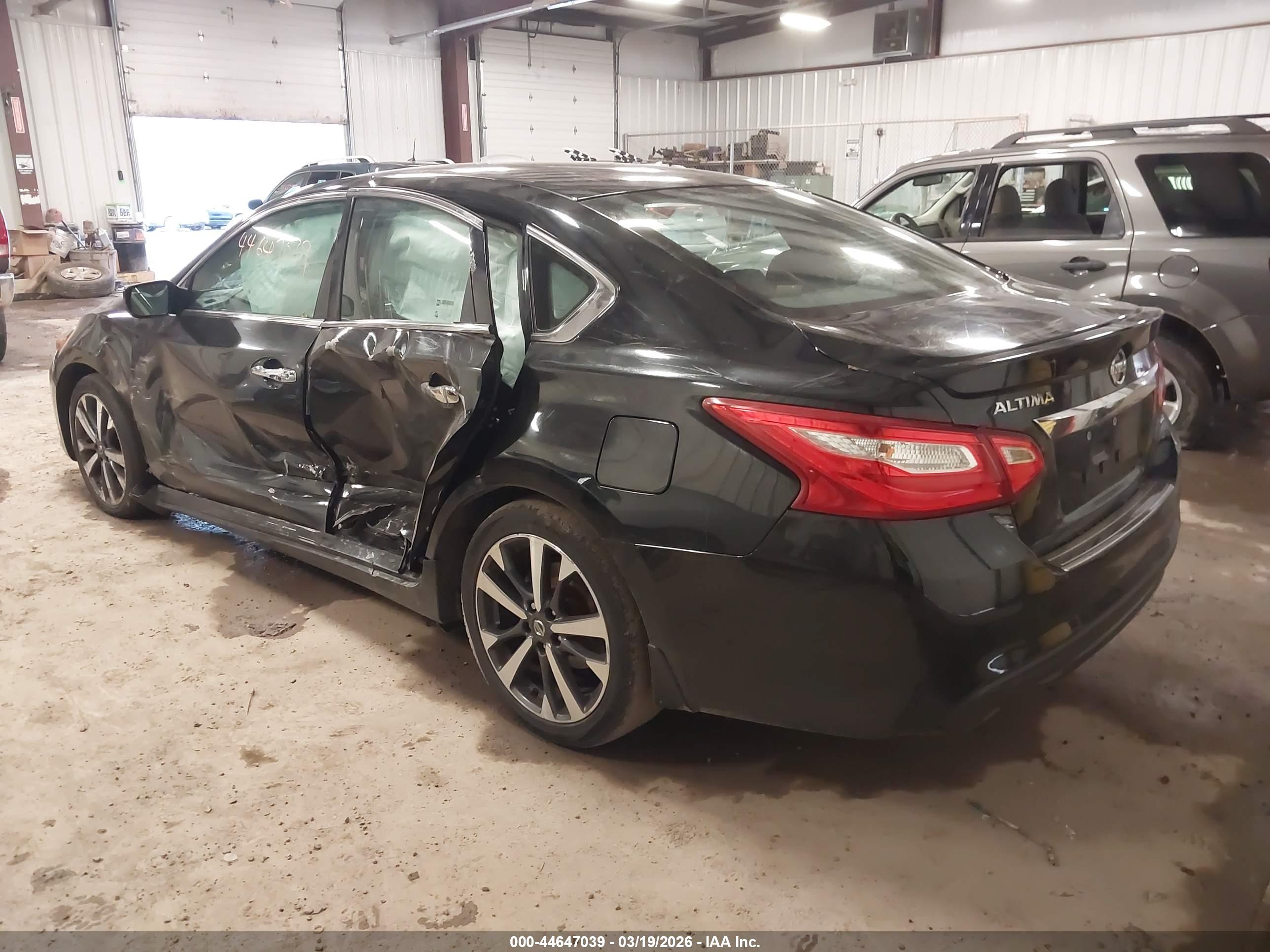 NISSAN ALTIMA image 3