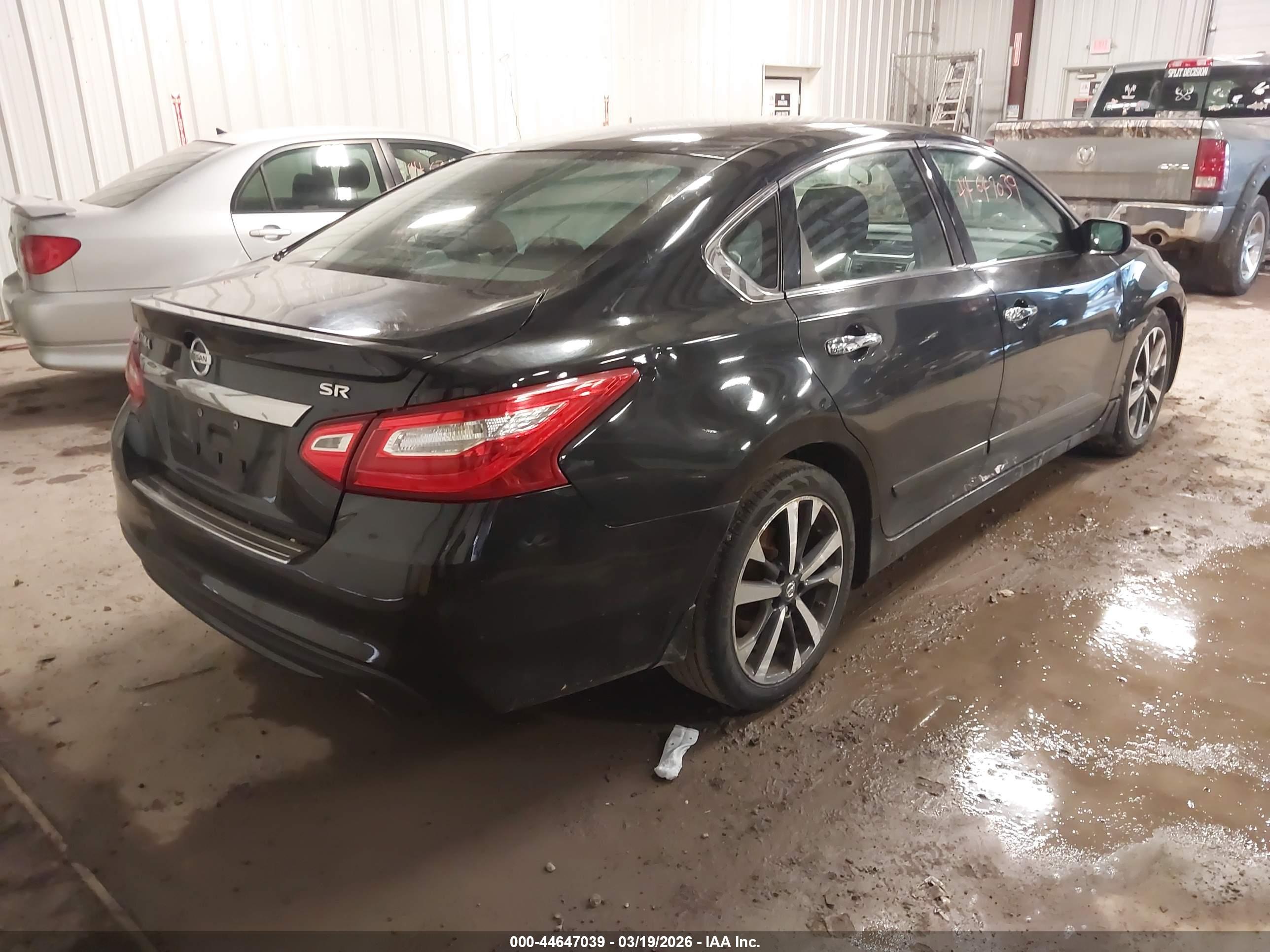 NISSAN ALTIMA image 4