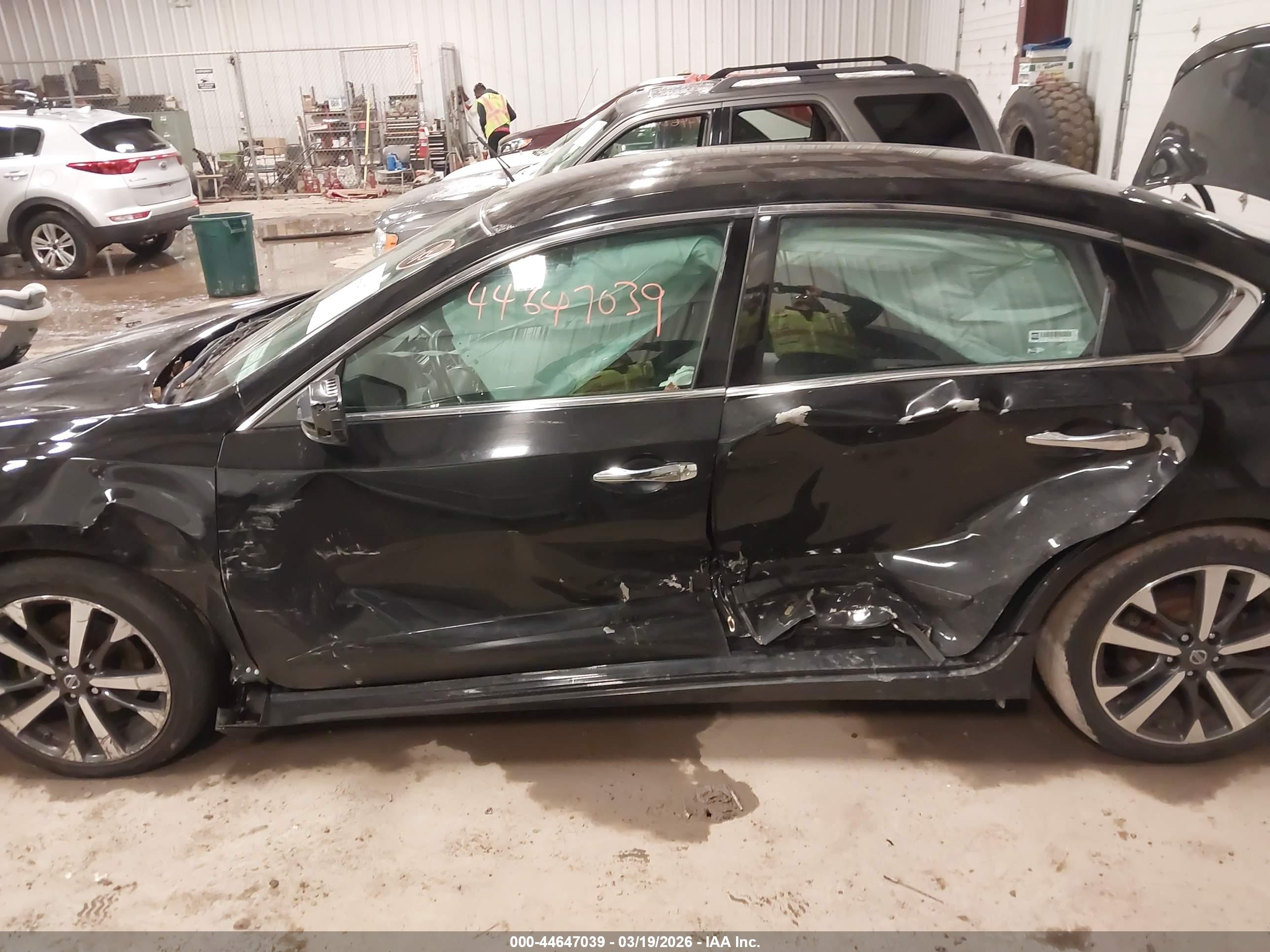 NISSAN ALTIMA image 6