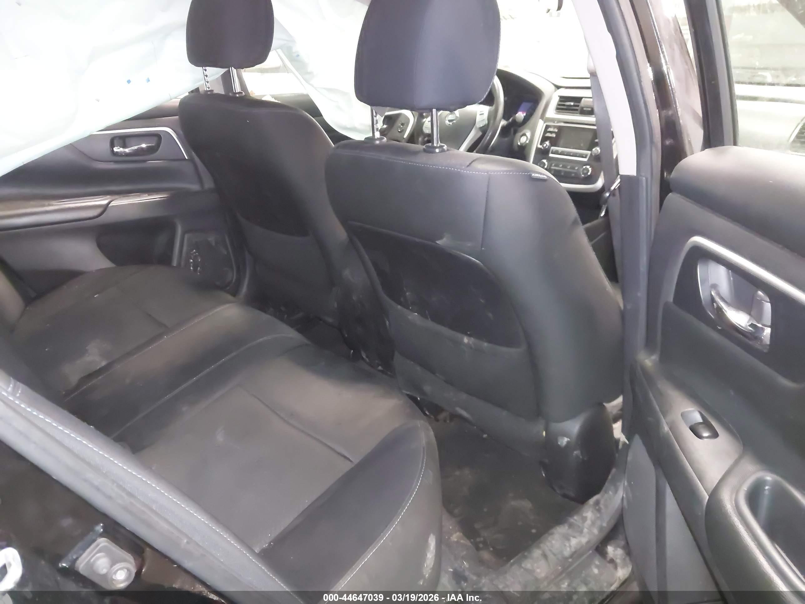 NISSAN ALTIMA image 8