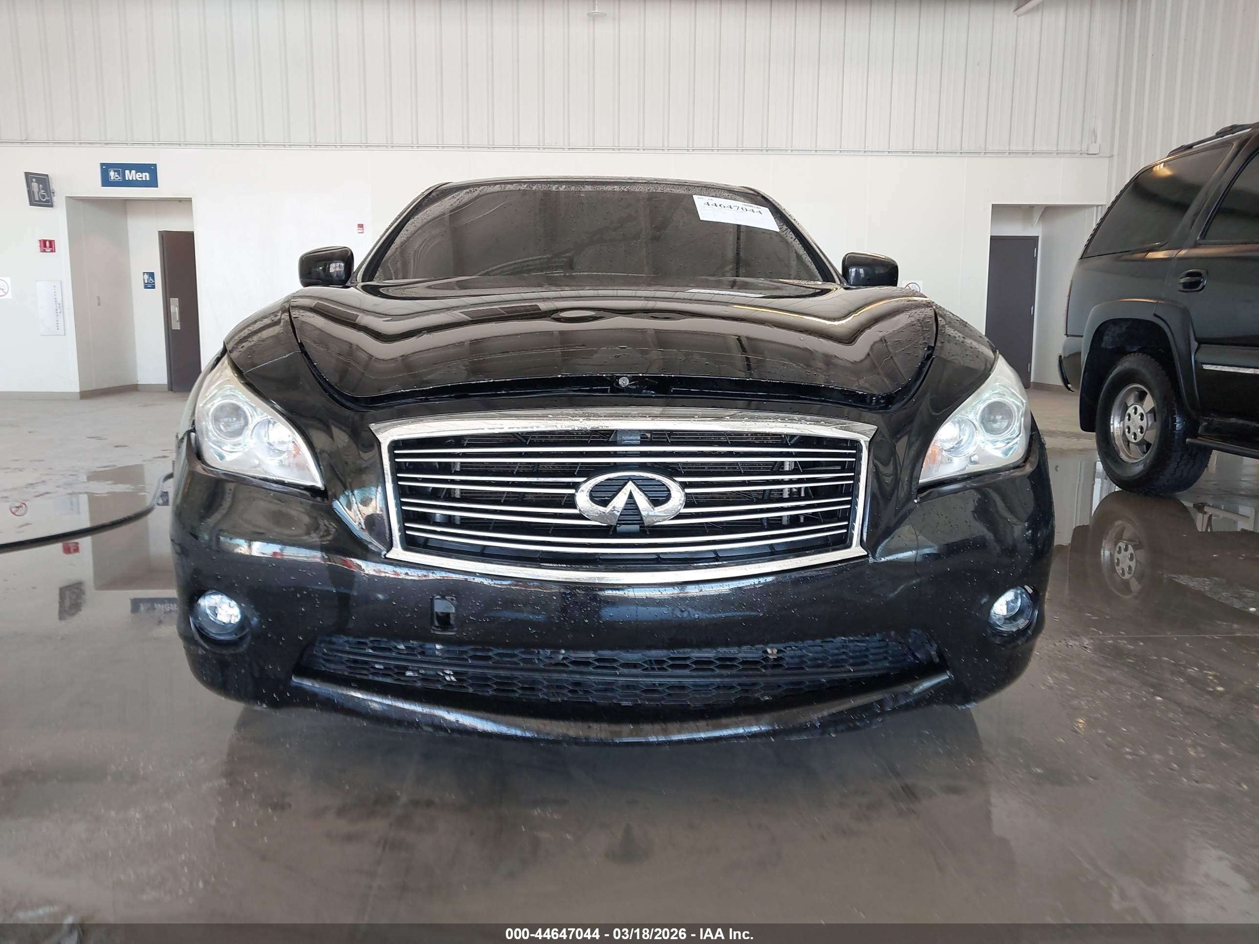 INFINITI M37X image 6