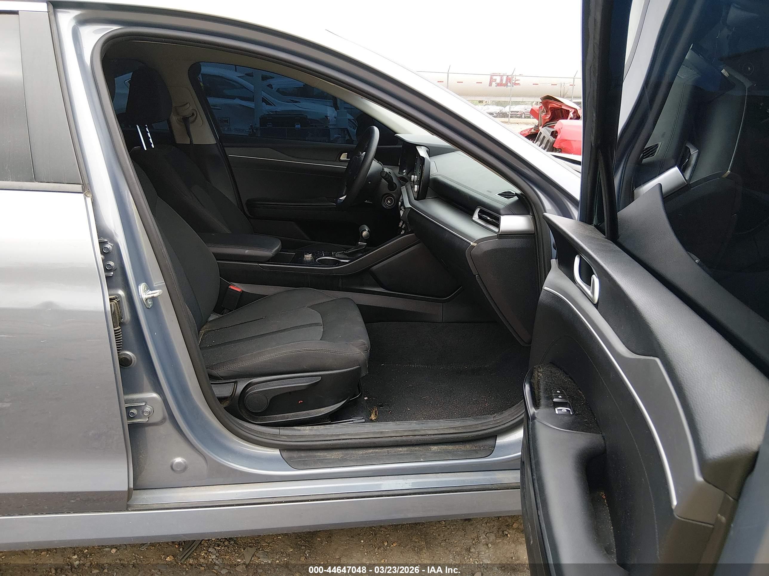 KIA K5 image 5
