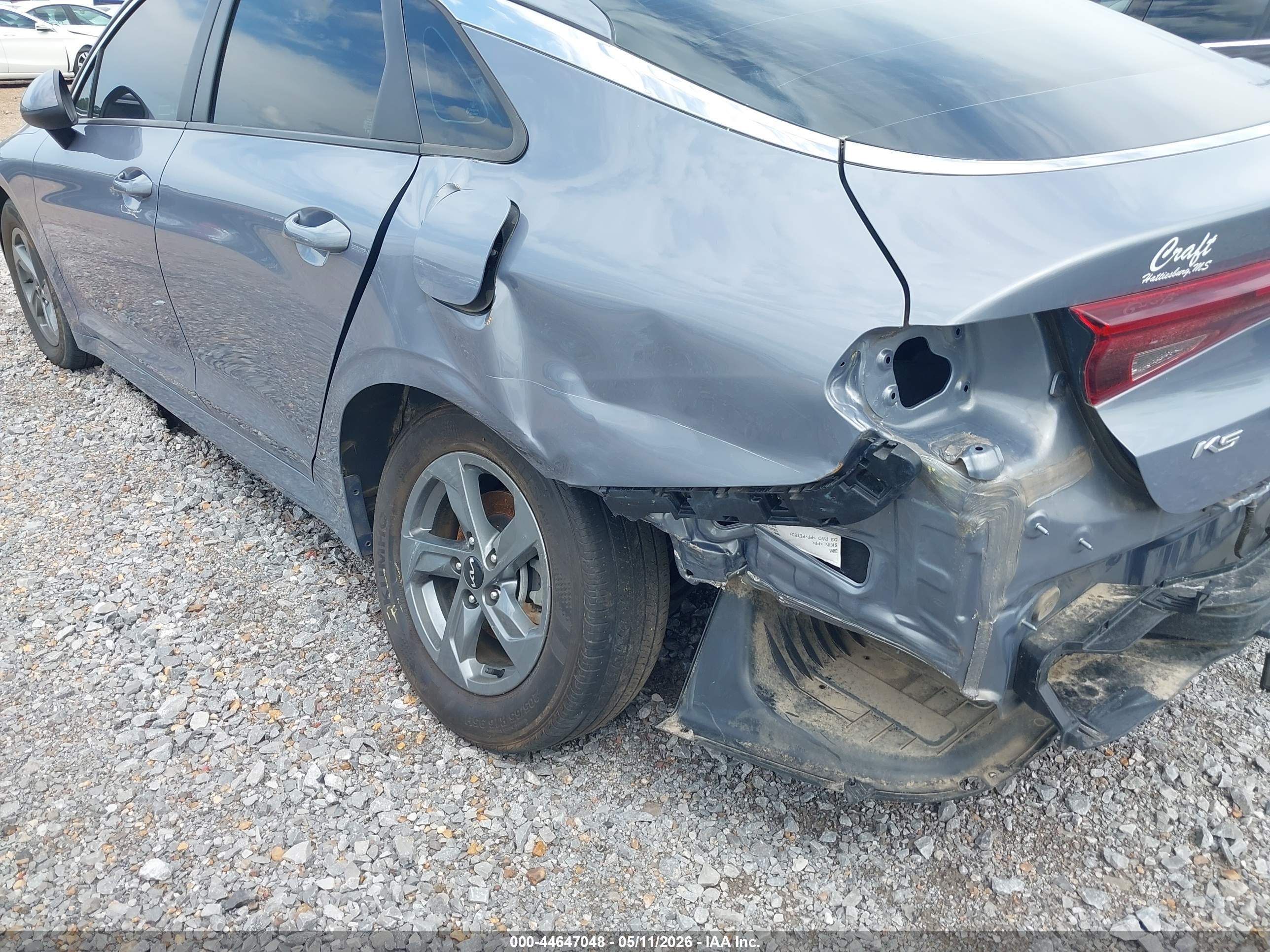 KIA K5 image 6