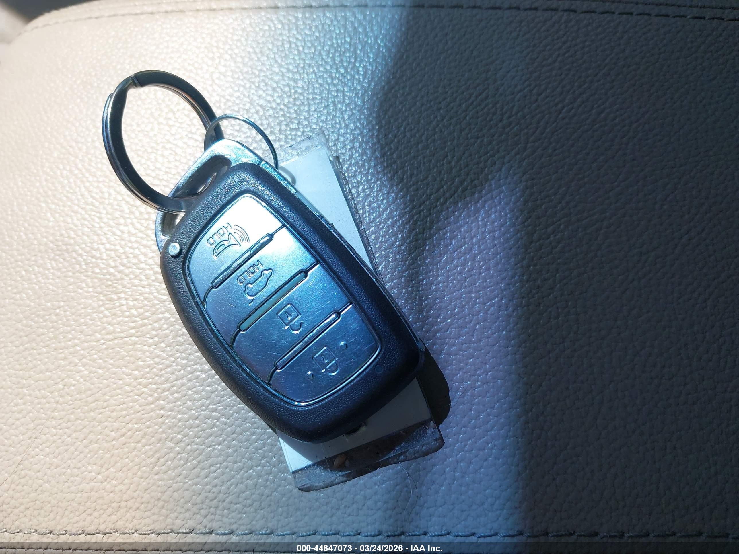 HYUNDAI TUCSON image 11