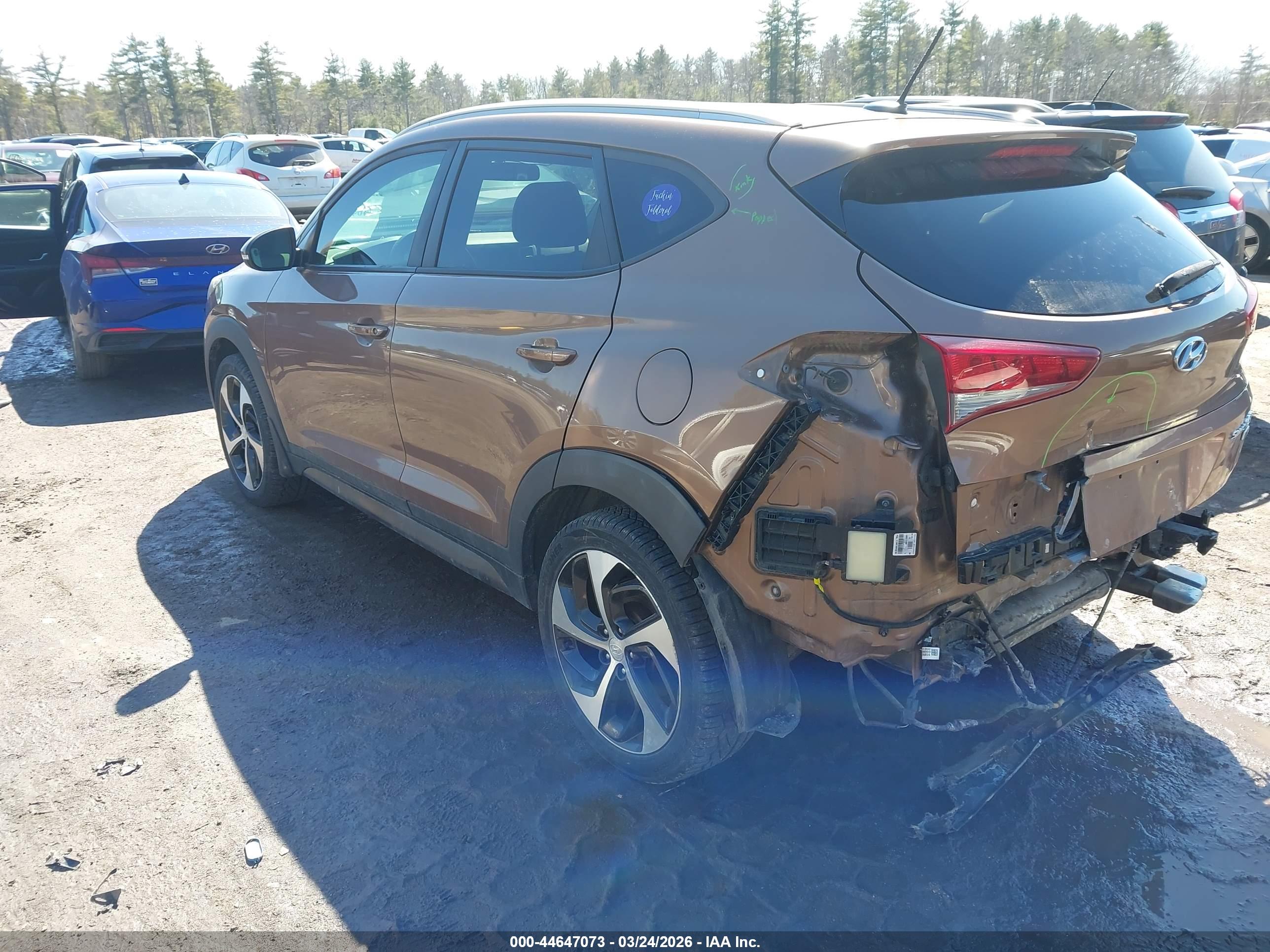 HYUNDAI TUCSON image 3