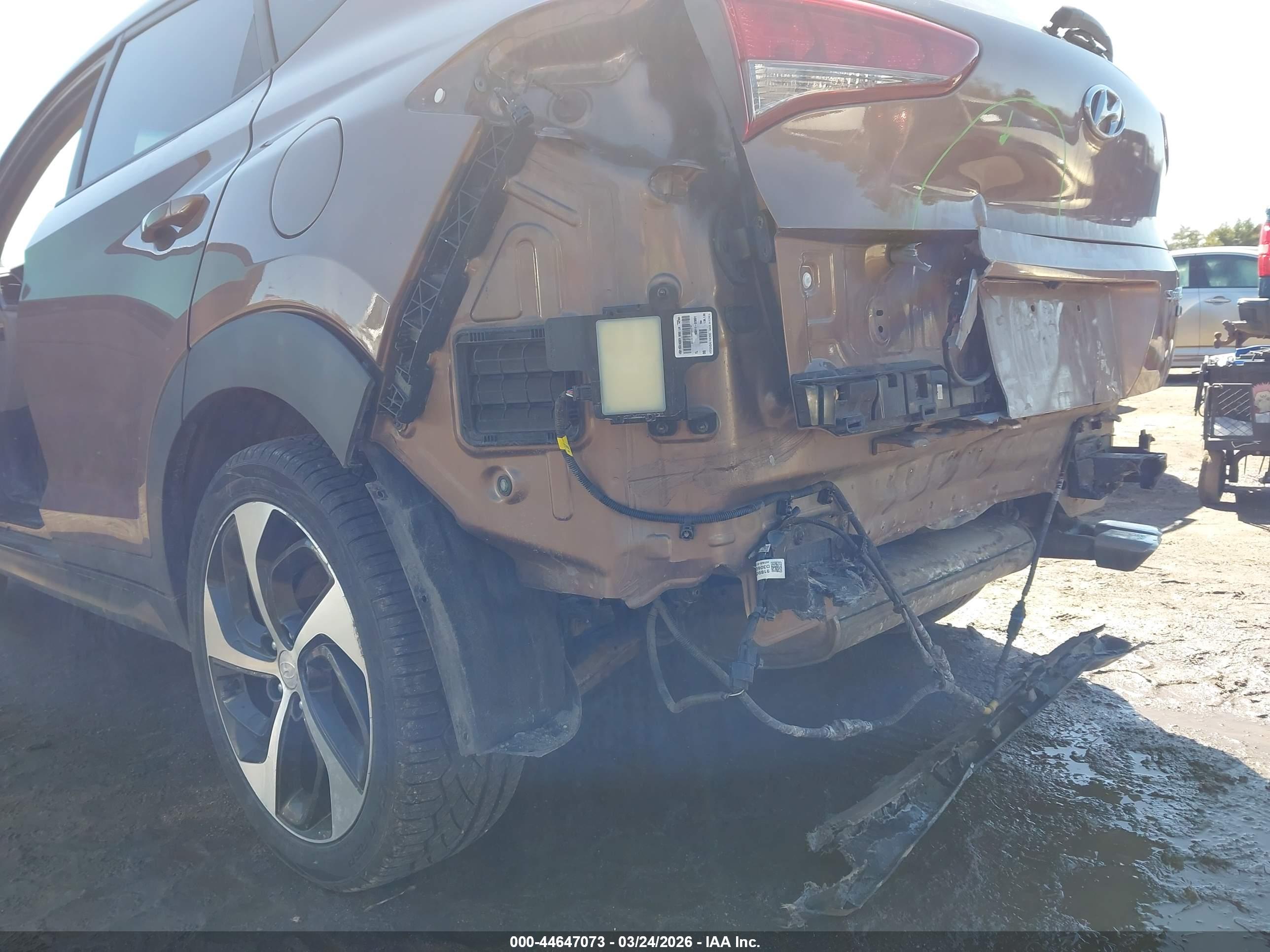 HYUNDAI TUCSON image 6